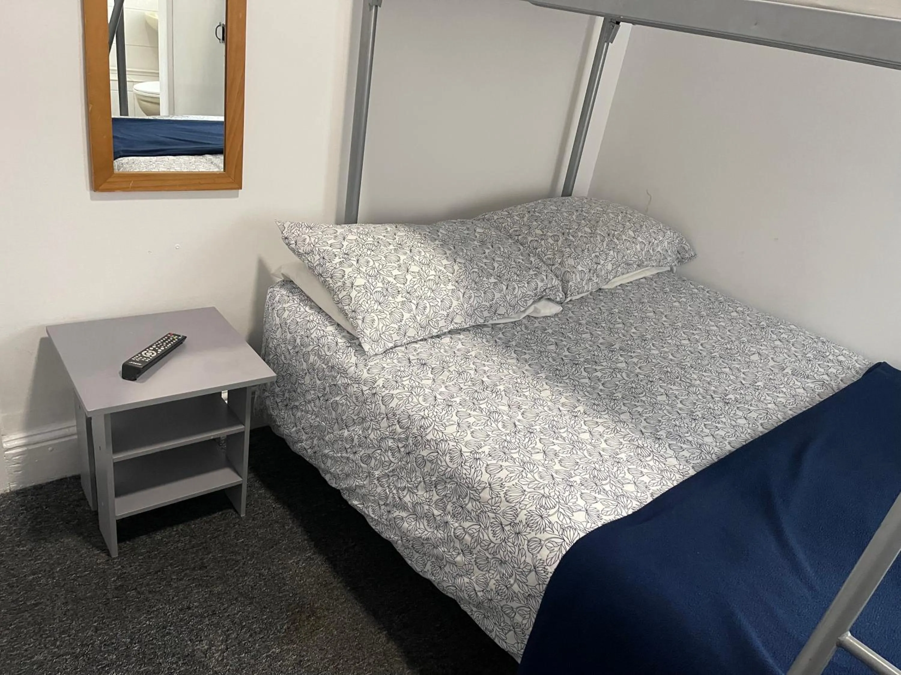 Bed in Backpackers Blackpool Hotel & Suites