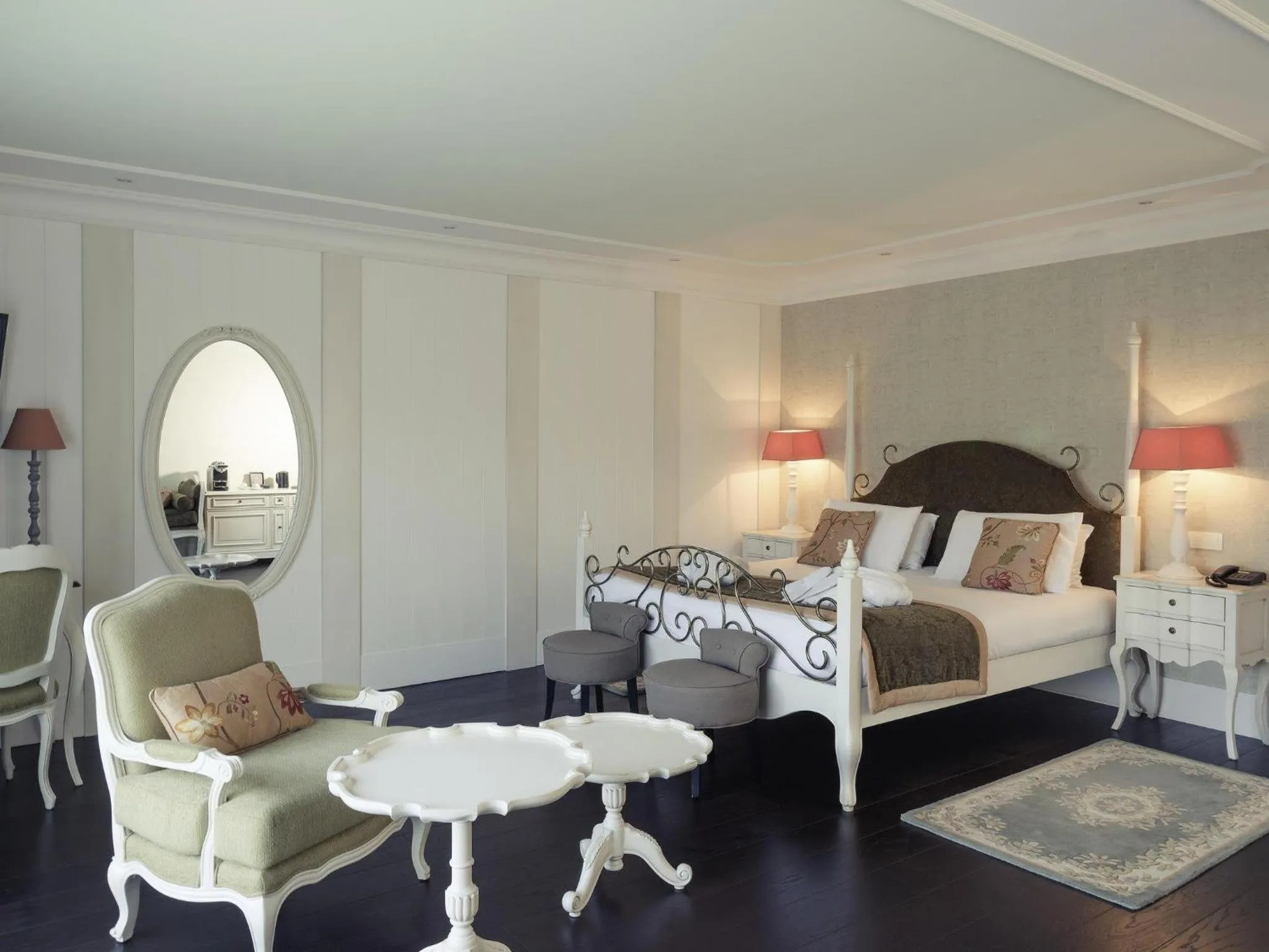 Bedroom, Bed in Hôtel Mercure Villeneuve sur Lot Moulin de Madame