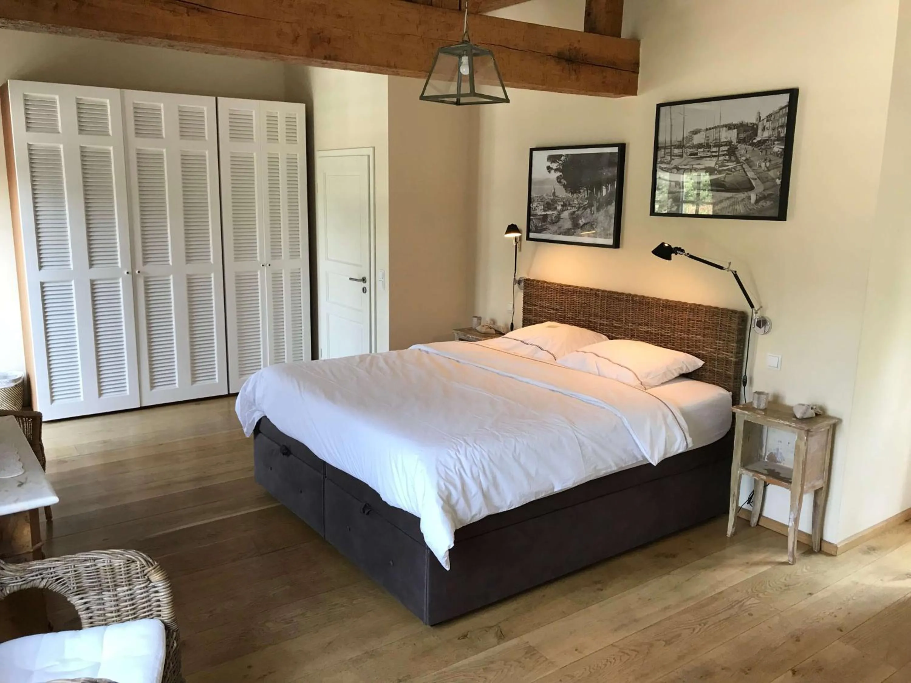 Bed in Villa La Begude - Boutique Luxury B&B