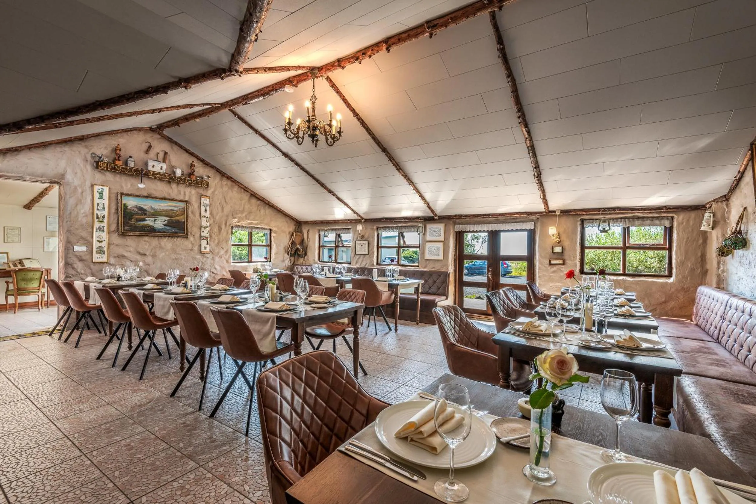 Restaurant/places to eat in Boutique Hotel Anna by EJ Hotels