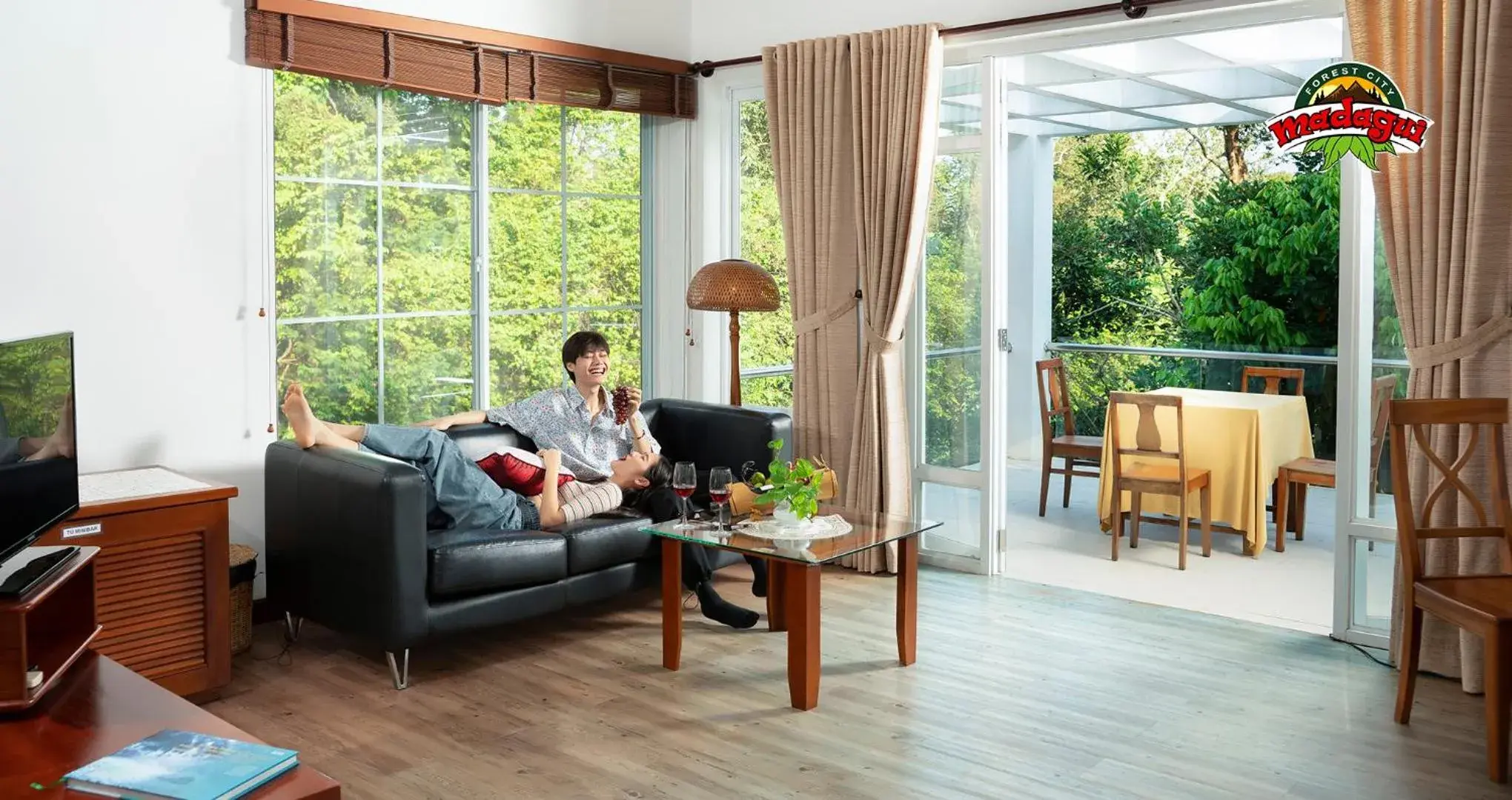 Queen Room with Pool View in Madagui Forest City Queen Room with Pool View in Madagui Forest City