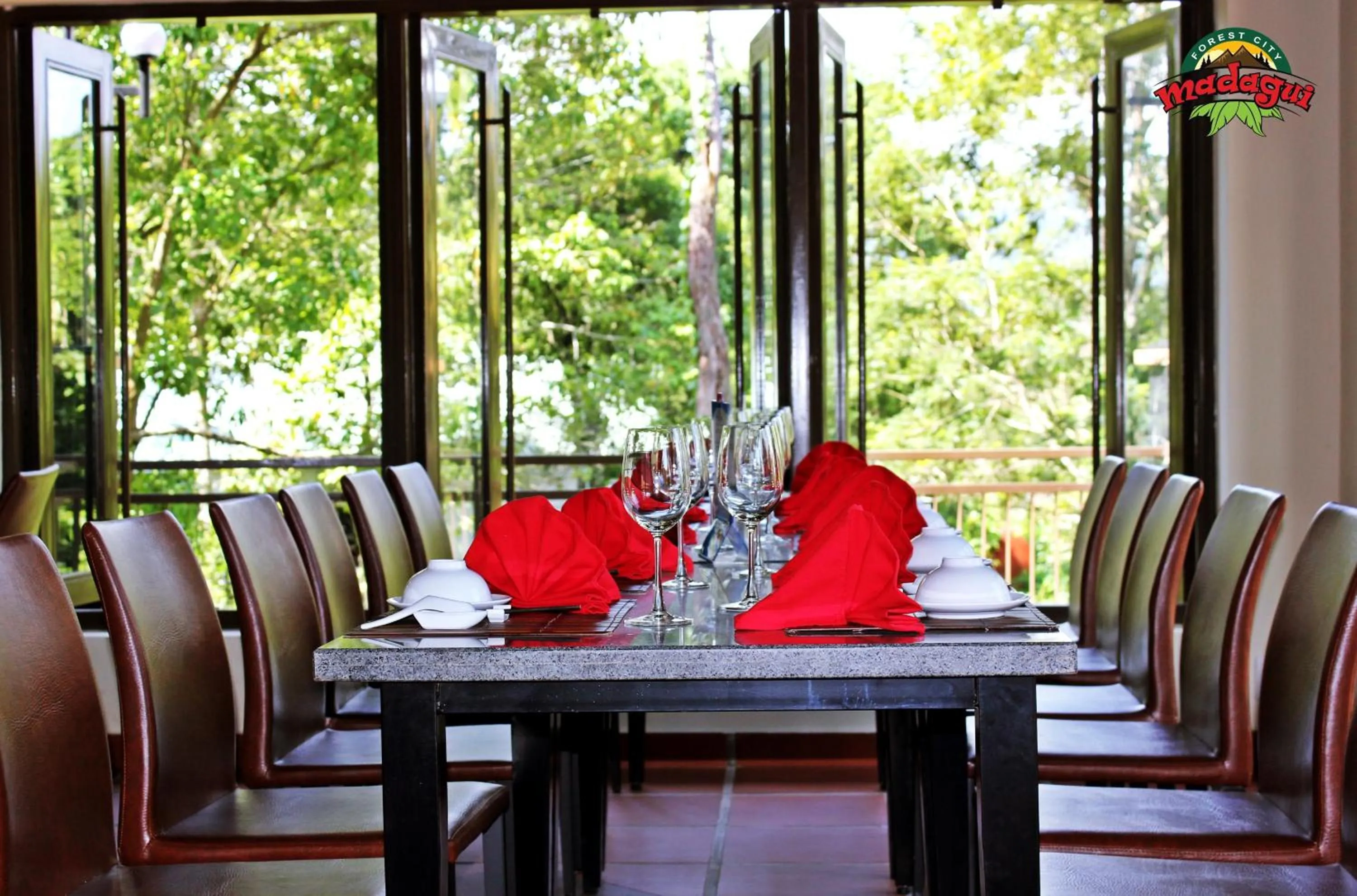 Restaurant/places to eat in Madagui Forest City