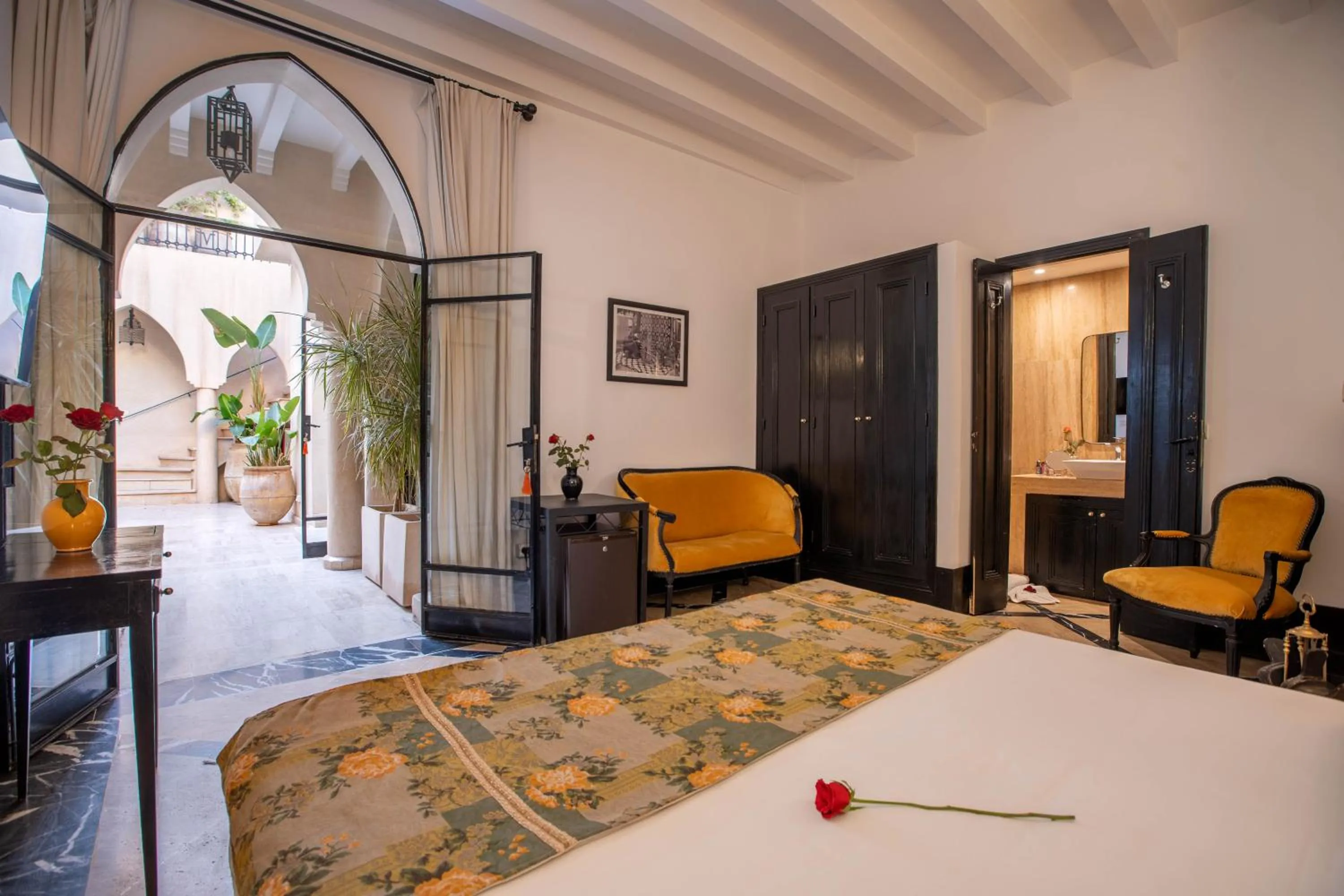 Bed in Riad & Spa Azzouz