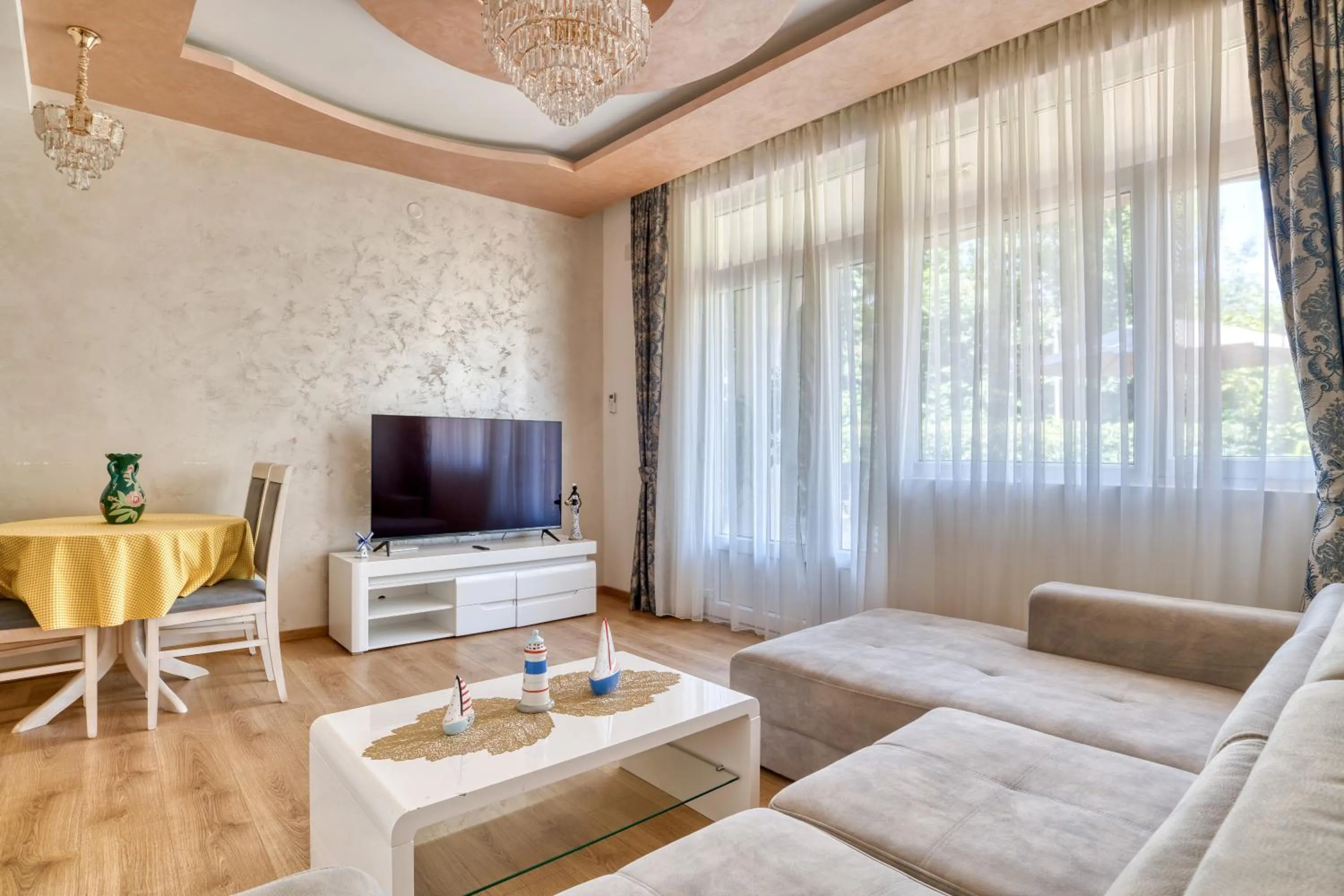 TV and multimedia in Apartments Elena