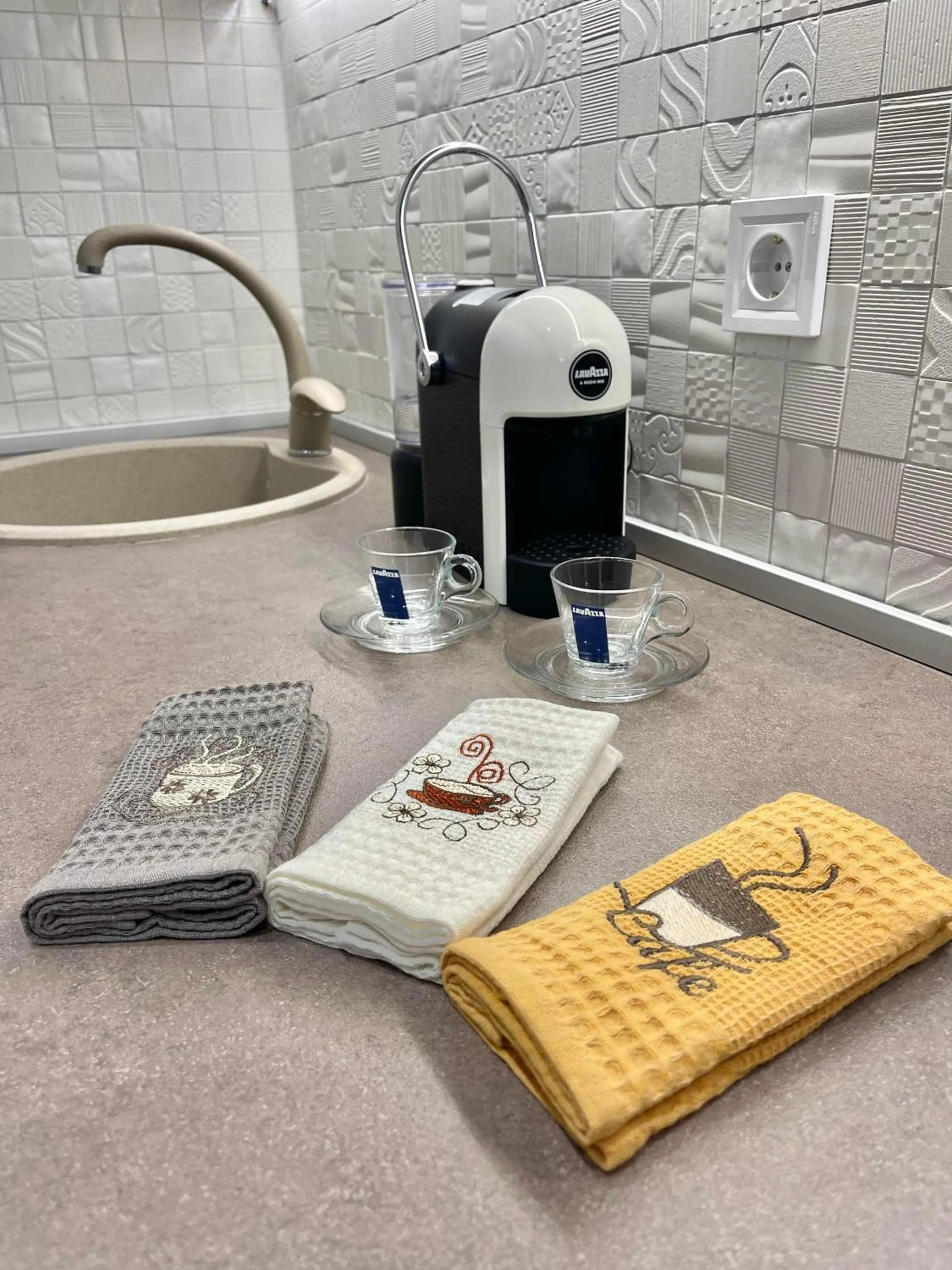 Coffee/tea facilities in Apartments Elena