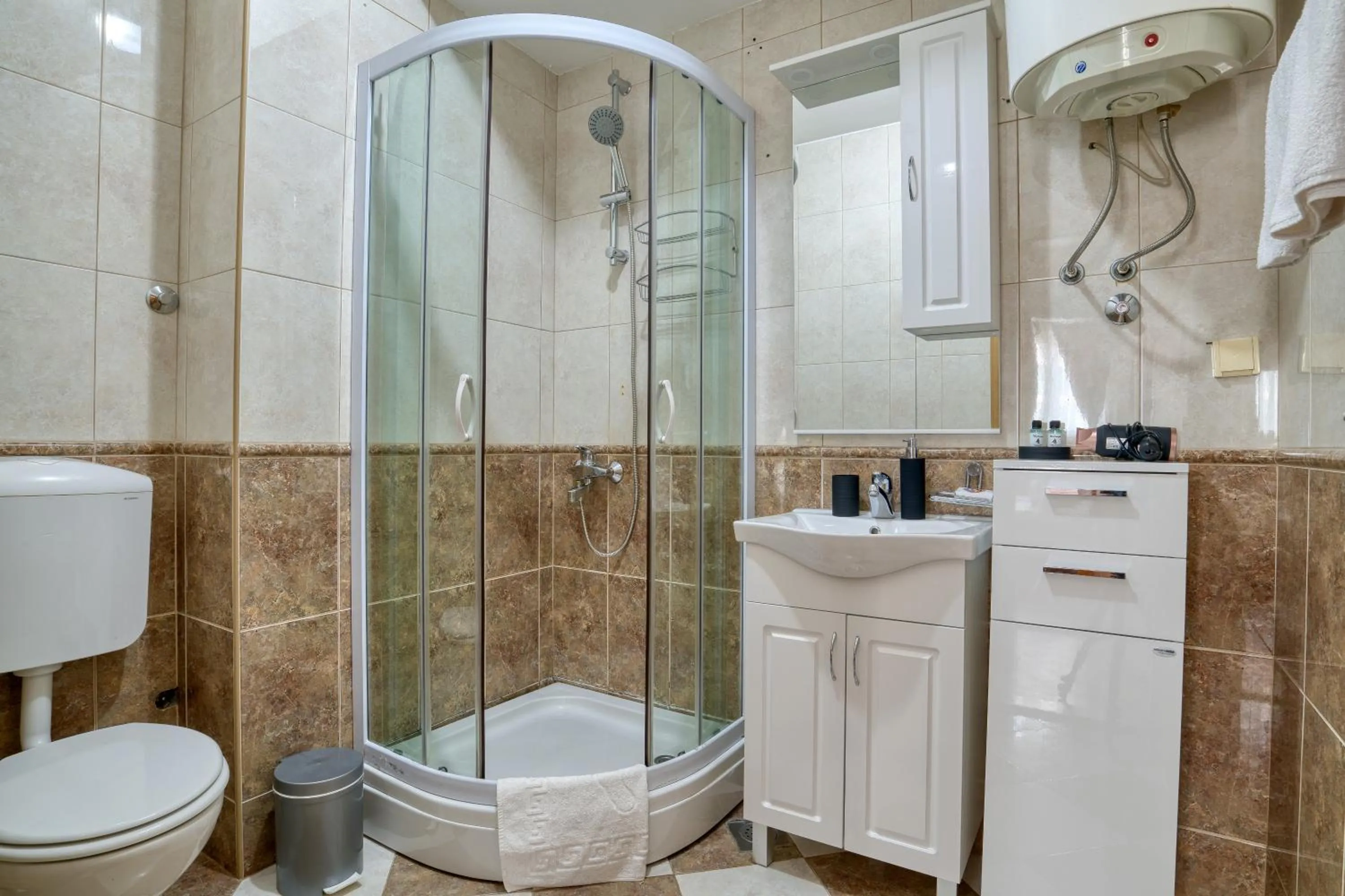 Shower in Apartments Elena