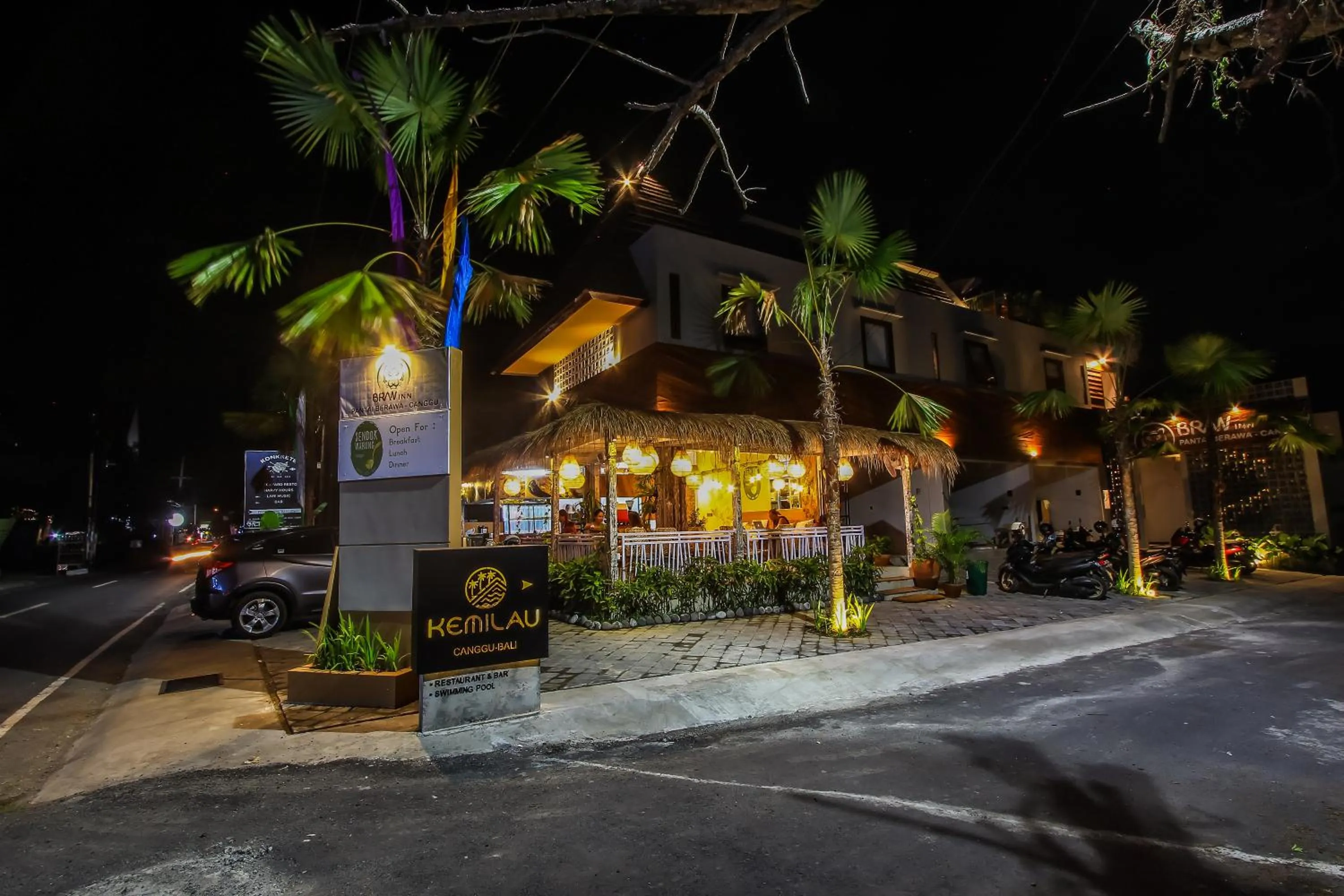 Facade/entrance in BRAW inn Canggu by kamara