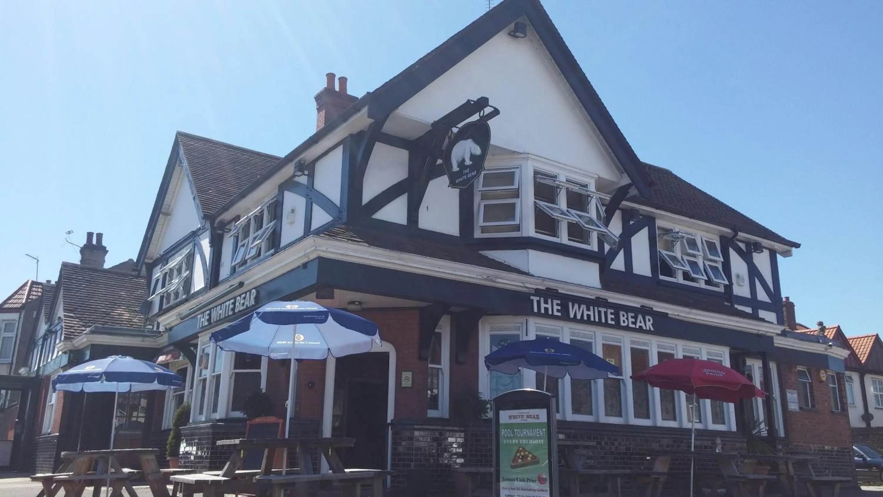 Facade/entrance in Heathrow Stay