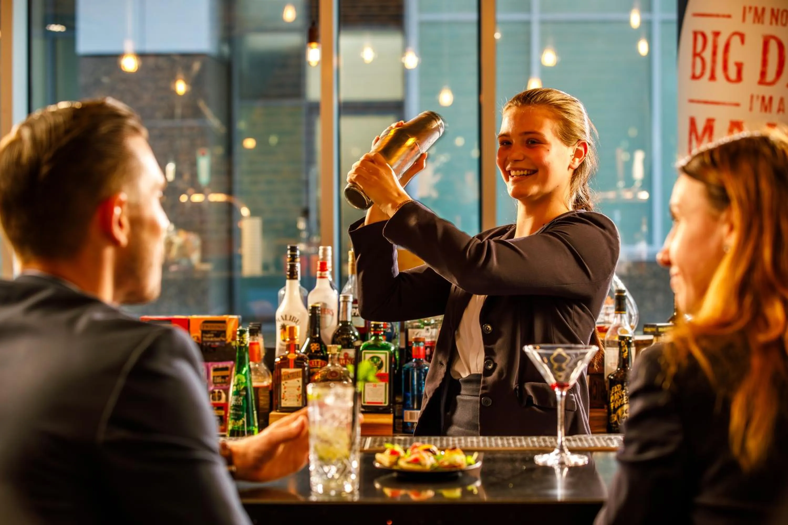 Lounge or bar in Novotel London Blackfriars