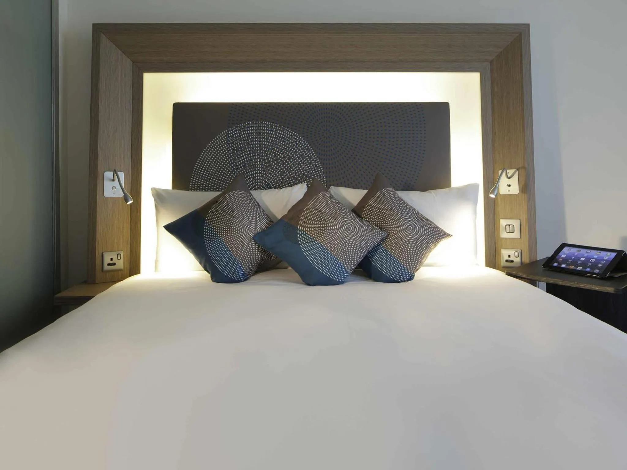 Bedroom, Bed in Novotel London Blackfriars