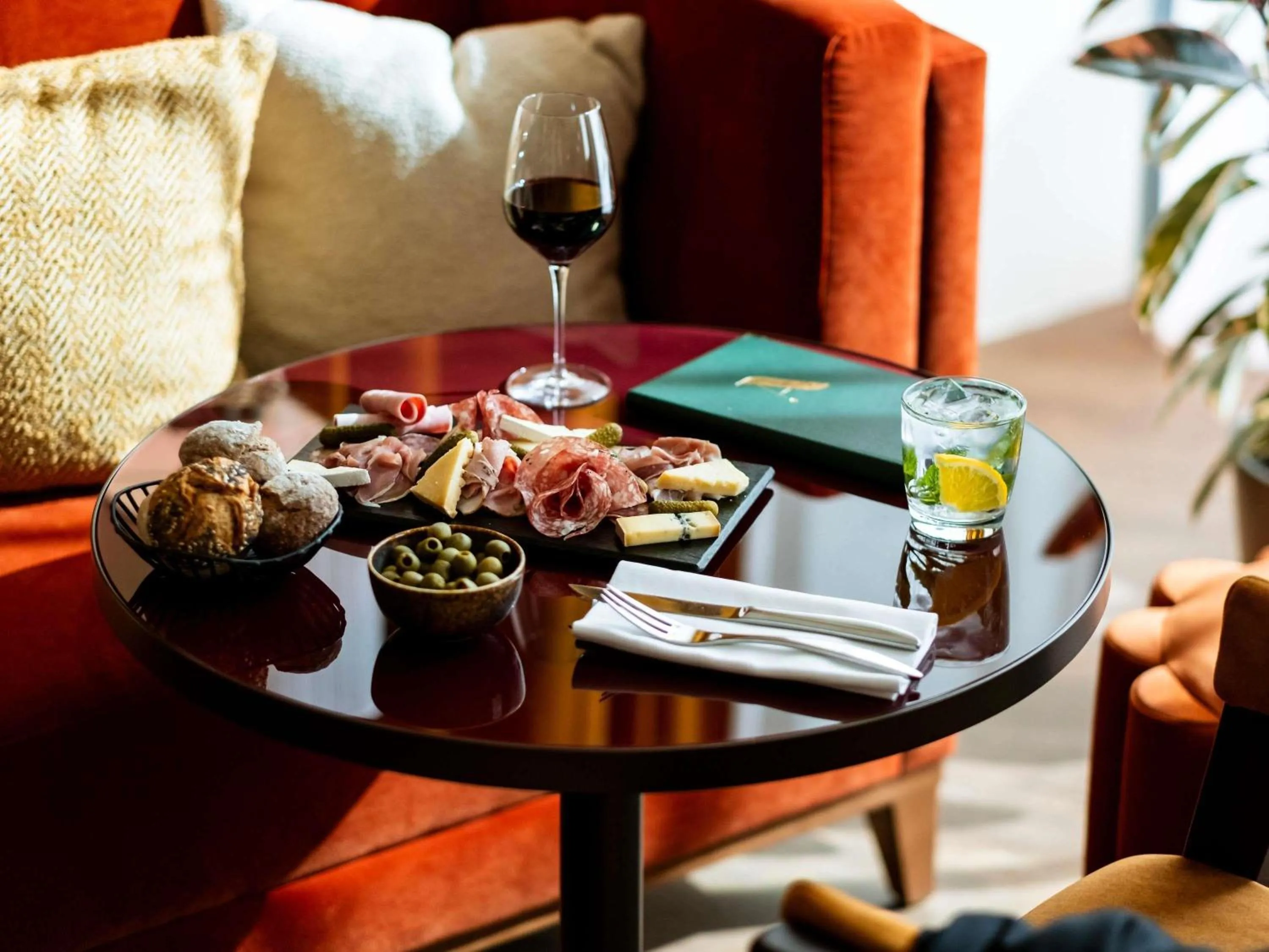 Restaurant/places to eat in Mercure Villefranche-sur-Saône