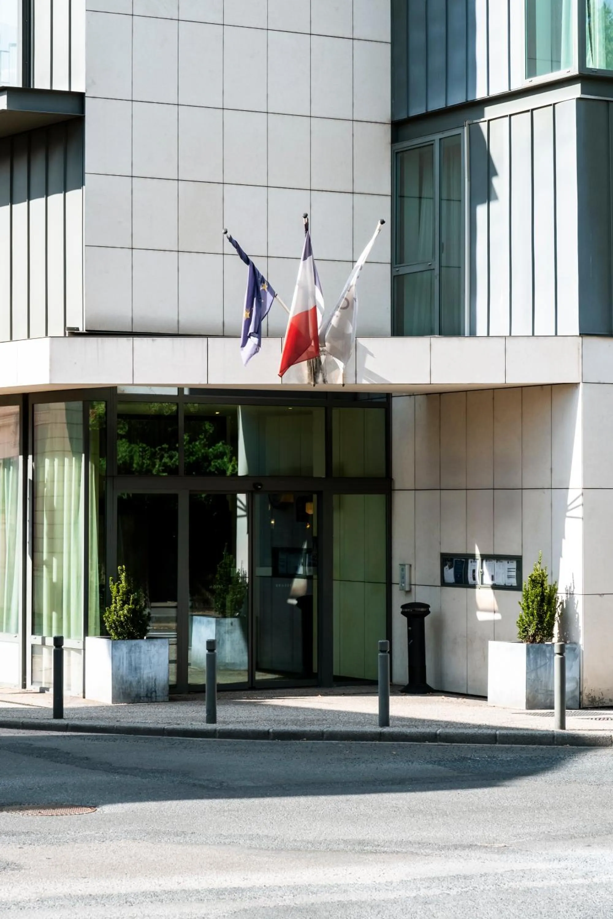 Property building in Mercure Villefranche-sur-Saône
