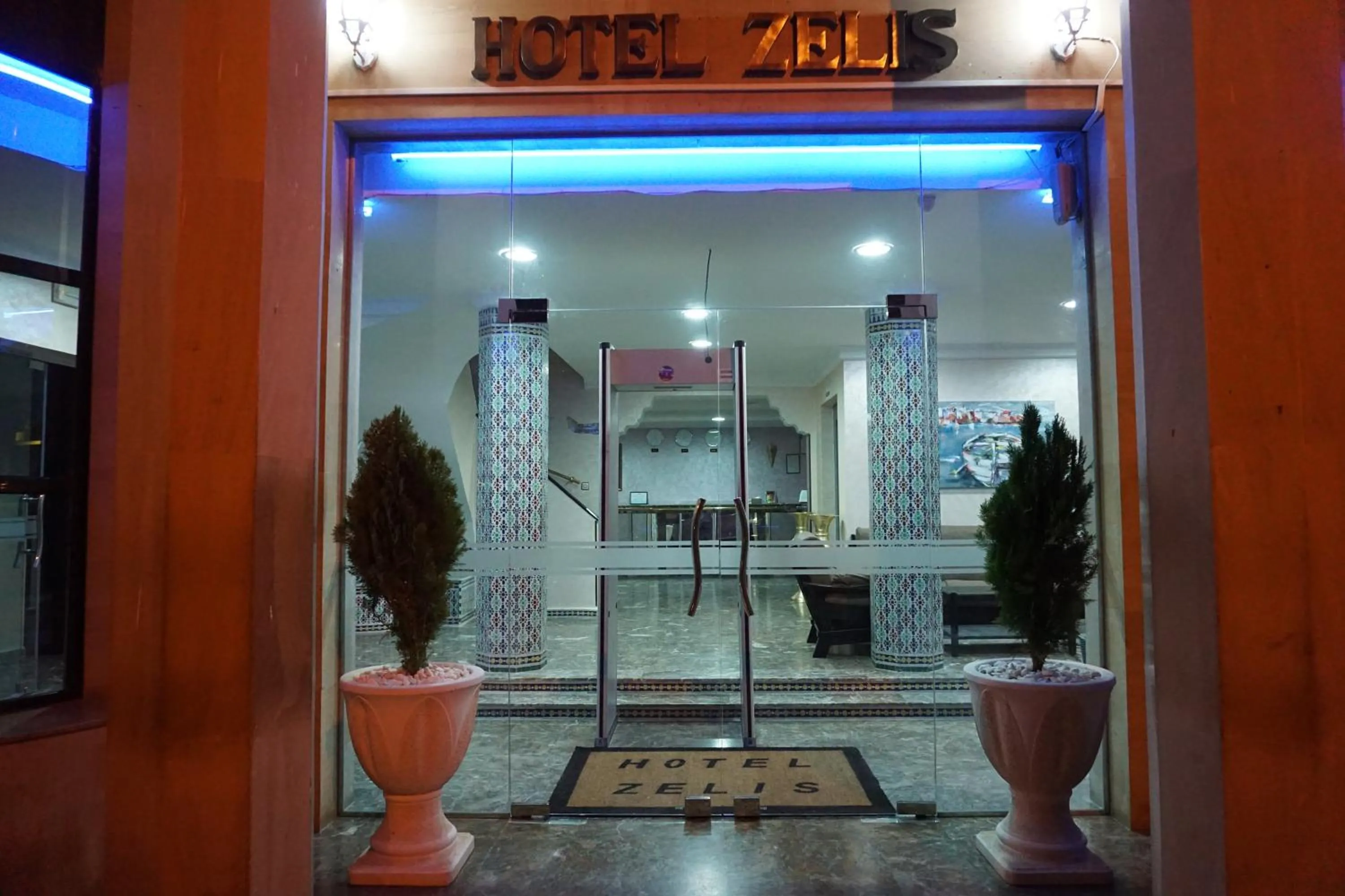 Facade/entrance in Hotel Zelis