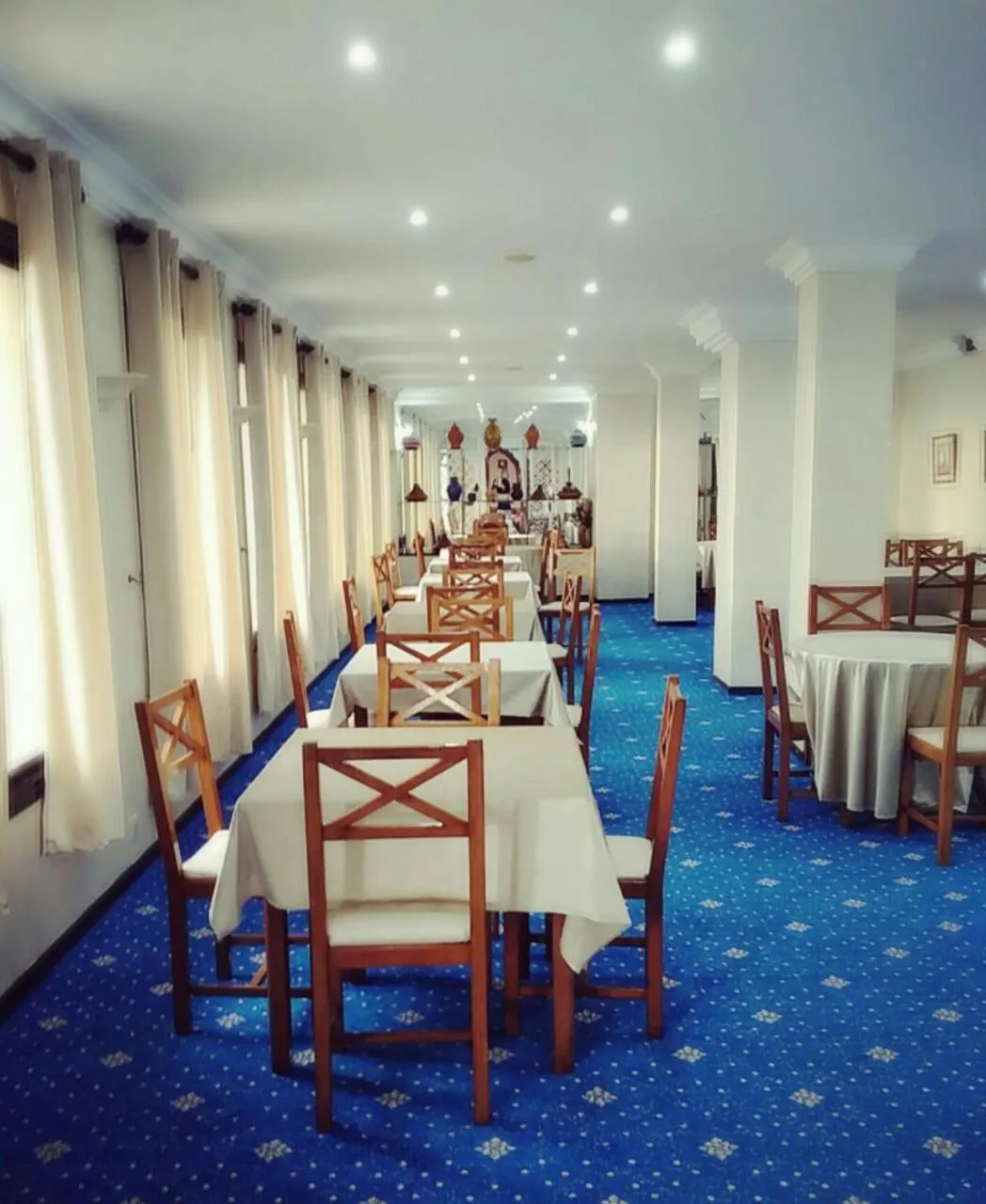 Restaurant/places to eat in Hotel Zelis
