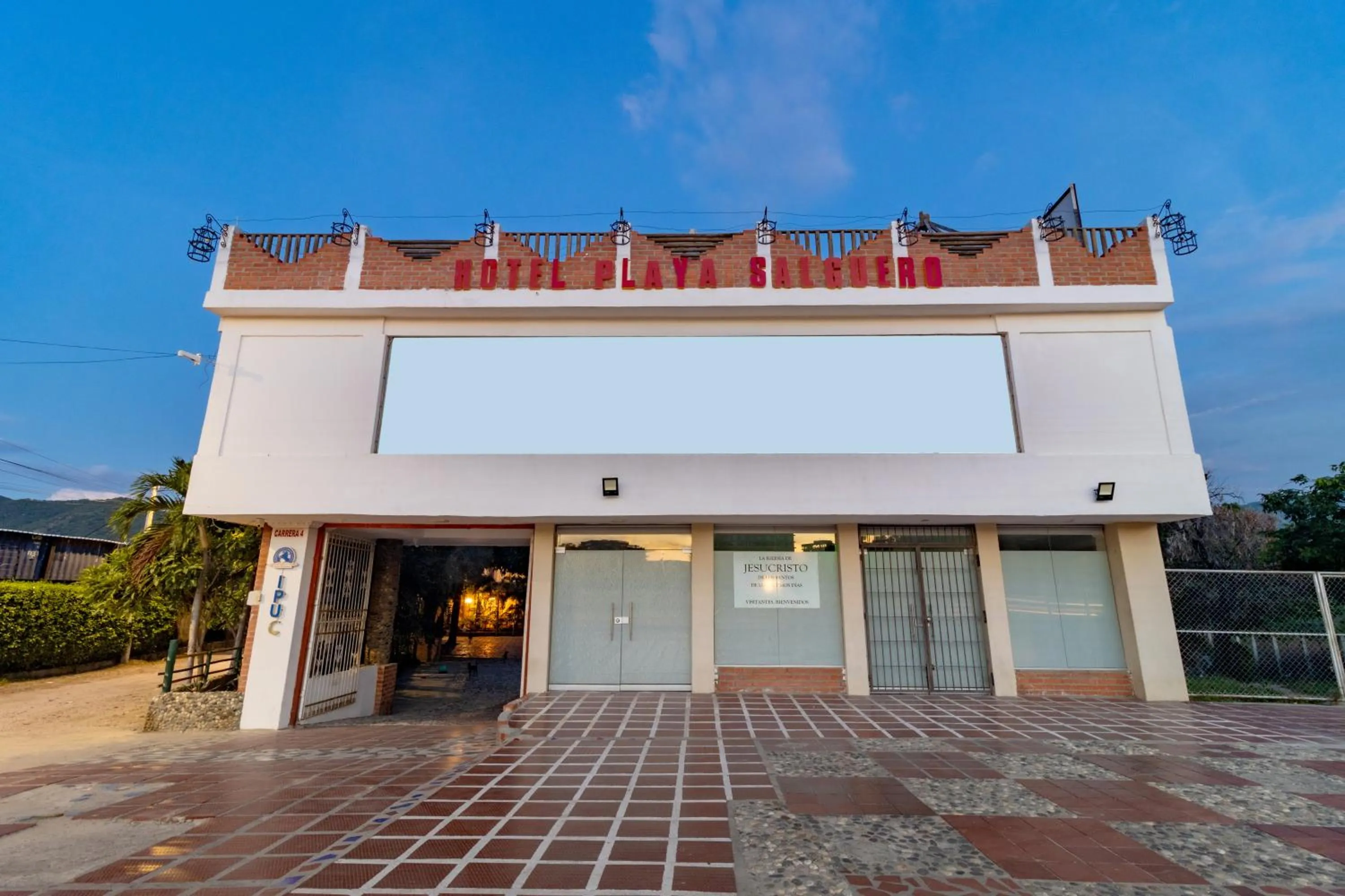 Facade/entrance in Hotel Playa Salguero By GEH Suites