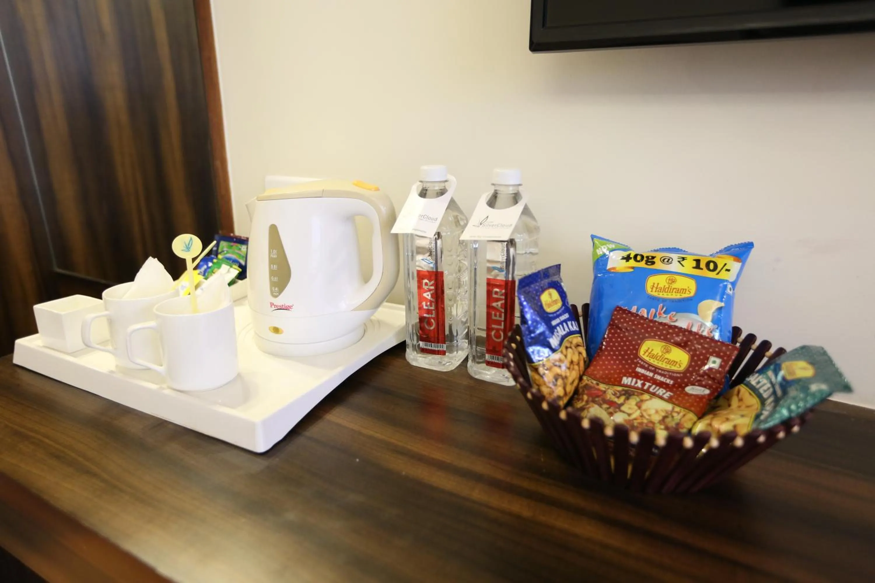 Food and drinks in SilverCloud Hotel and Banquets