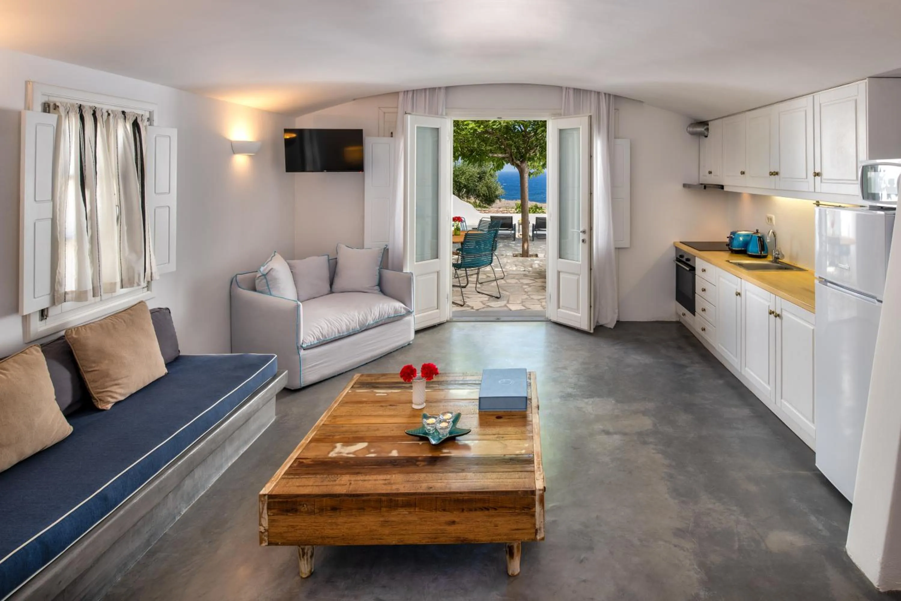 Kitchen or kitchenette in Anema Boutique Hotel & Villas Santorini