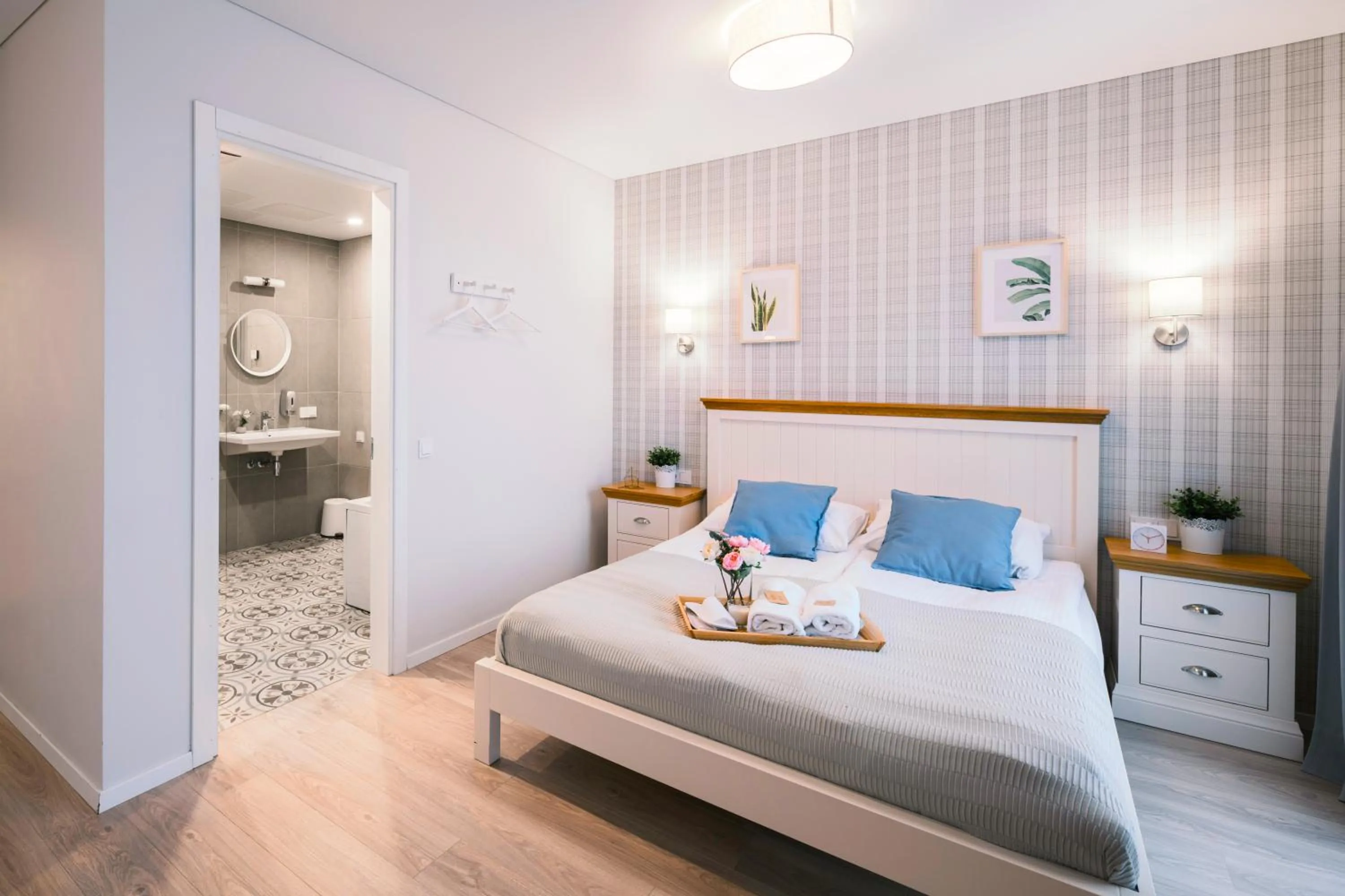 Bed in J14A I Rooms & Apartments AUTOMATED SELF CHECK-IN