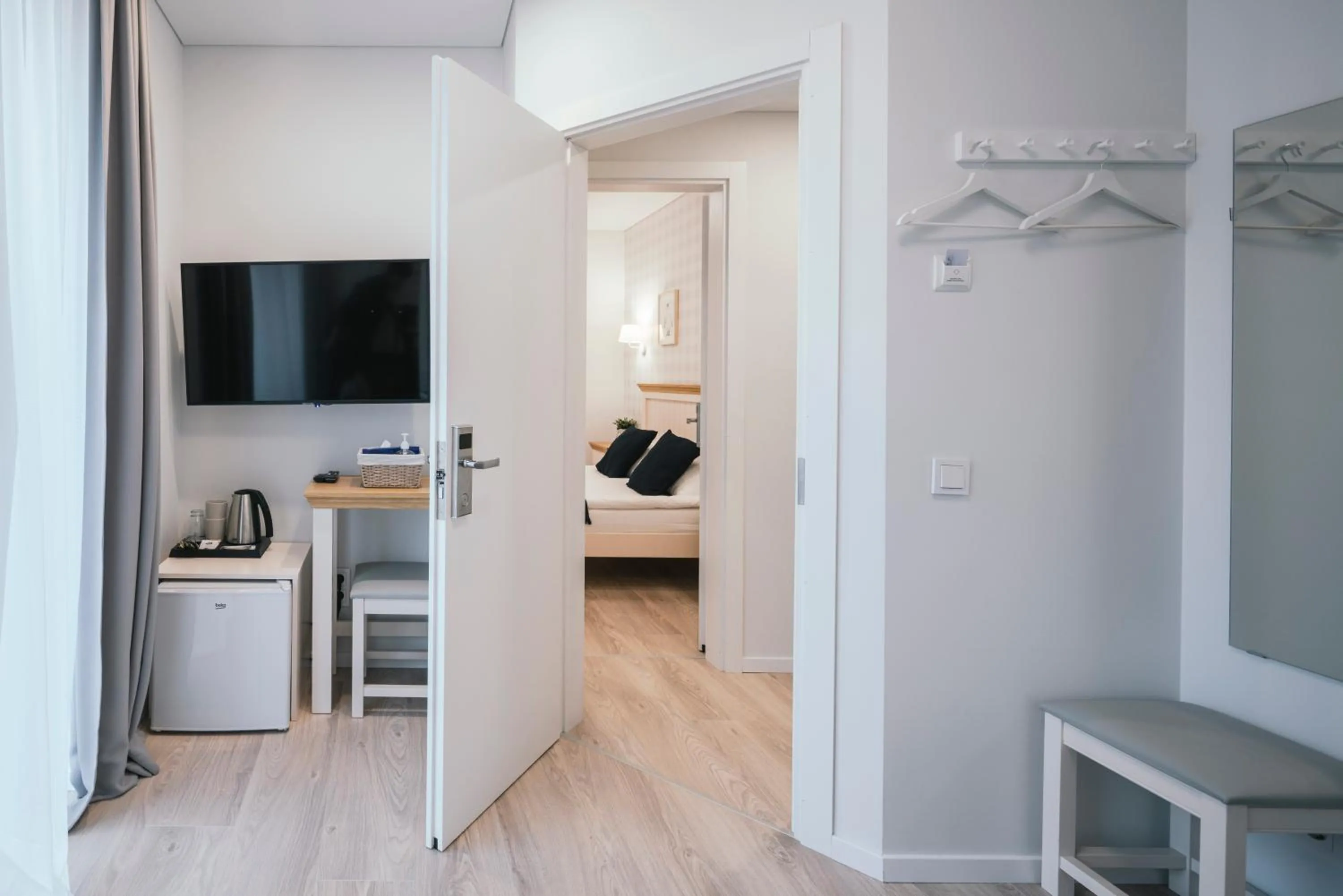 TV and multimedia, Bed in J14A I Rooms & Apartments AUTOMATED SELF CHECK-IN