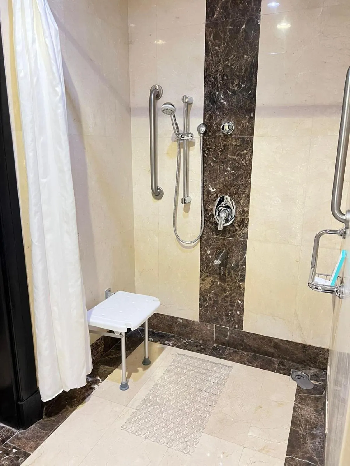 Facility for disabled guests in Taiba Madinah Hotel
