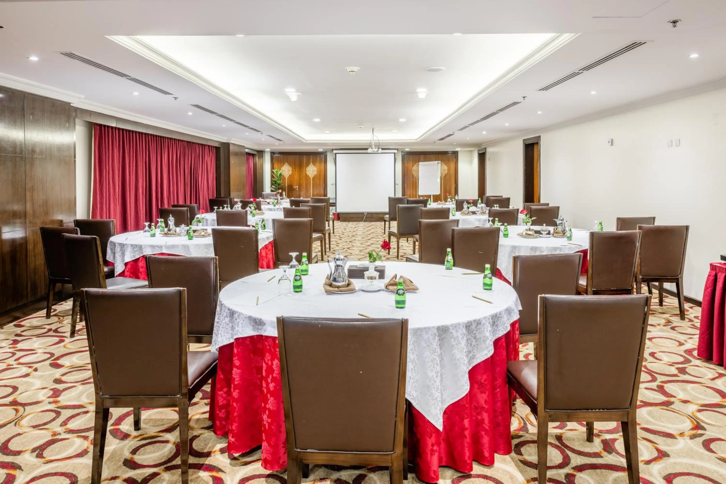 Meeting/conference room in Taiba Madinah Hotel