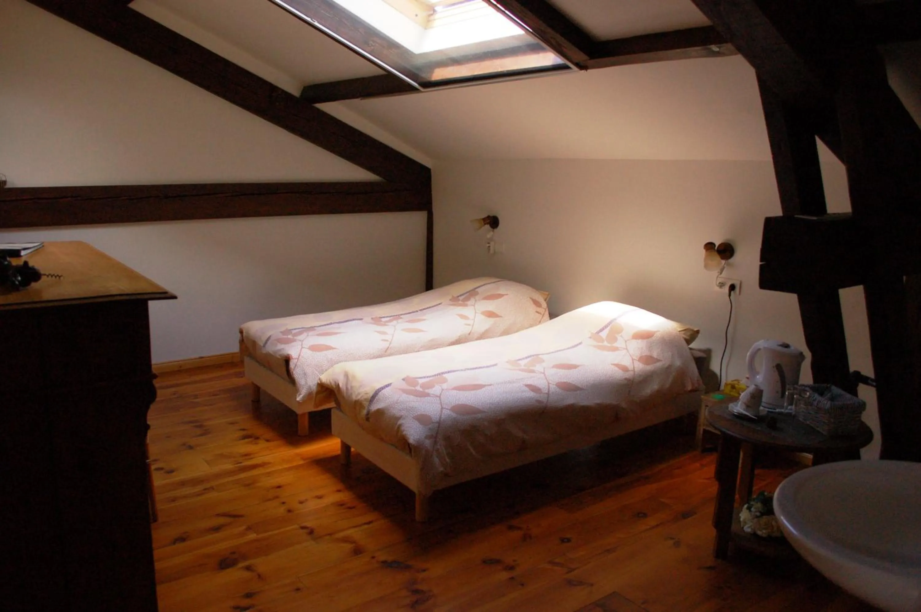 Photo of the whole room, Bed in Le Grand Trianon