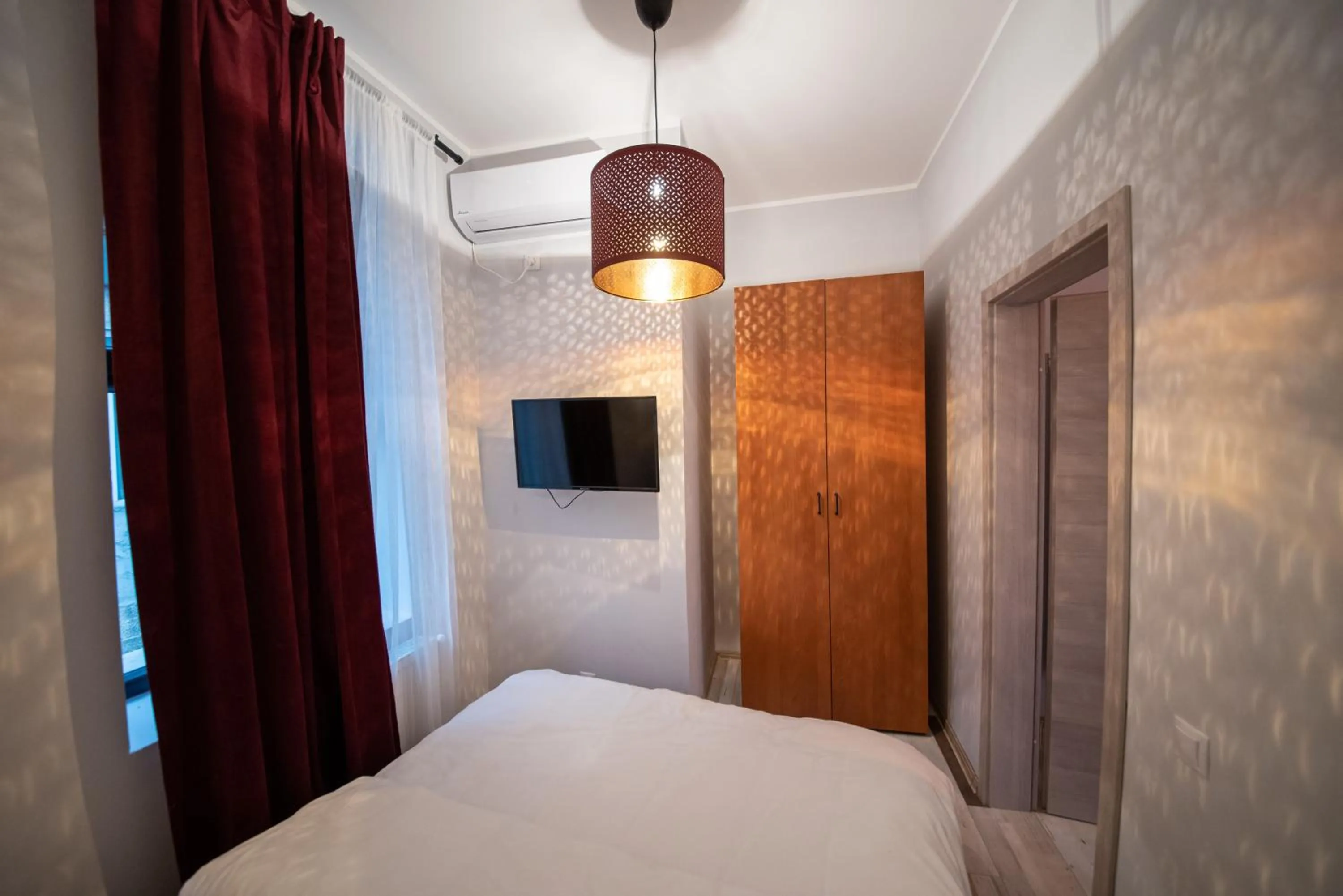 Bedroom, Bed in Heights Accommodation City Center