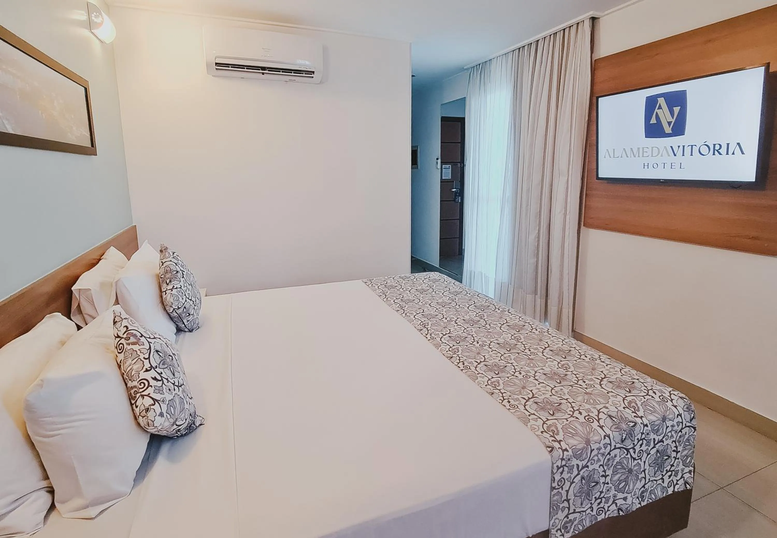 Bed in Alameda Vitória Hotel