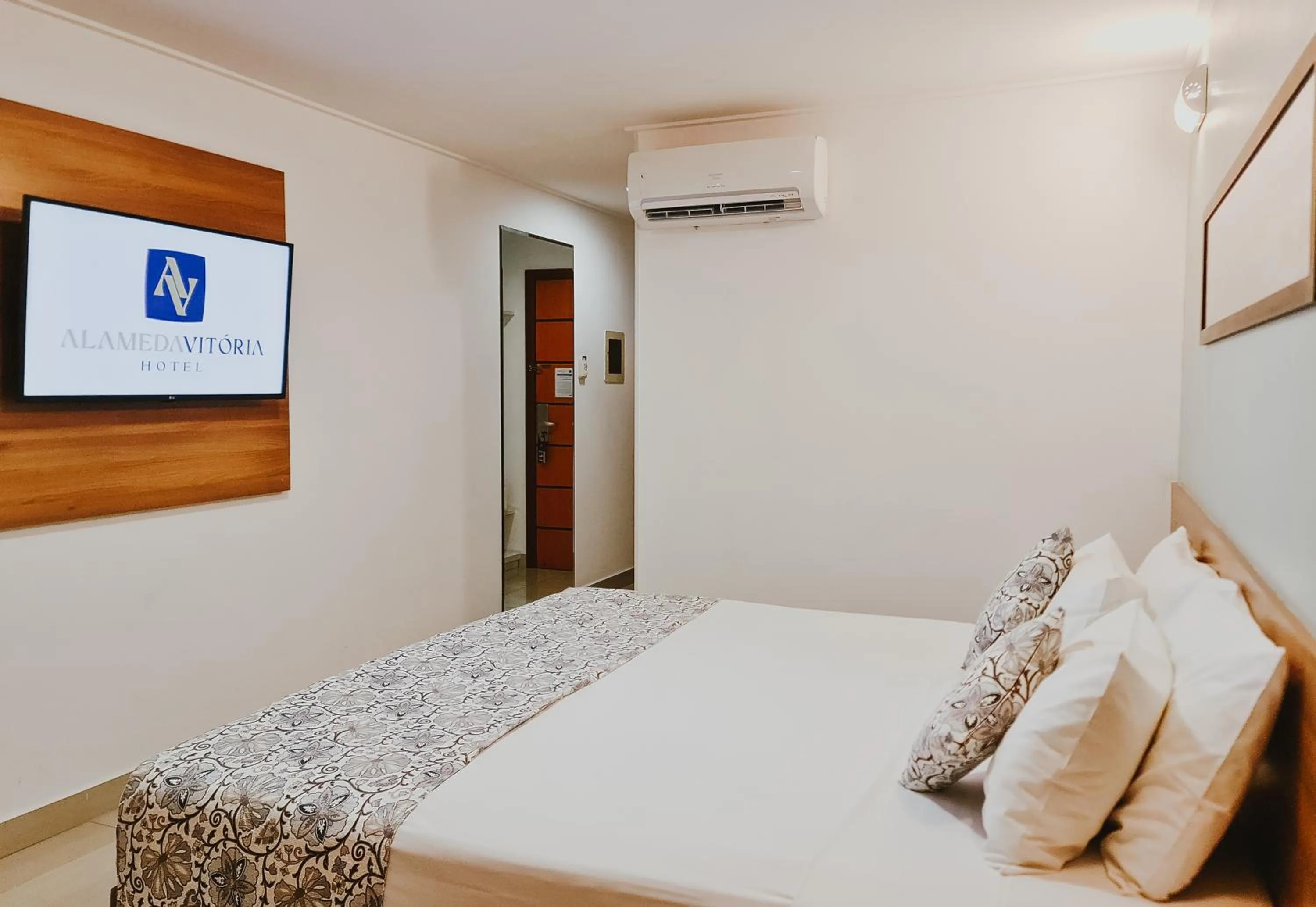 Bed in Alameda Vitória Hotel