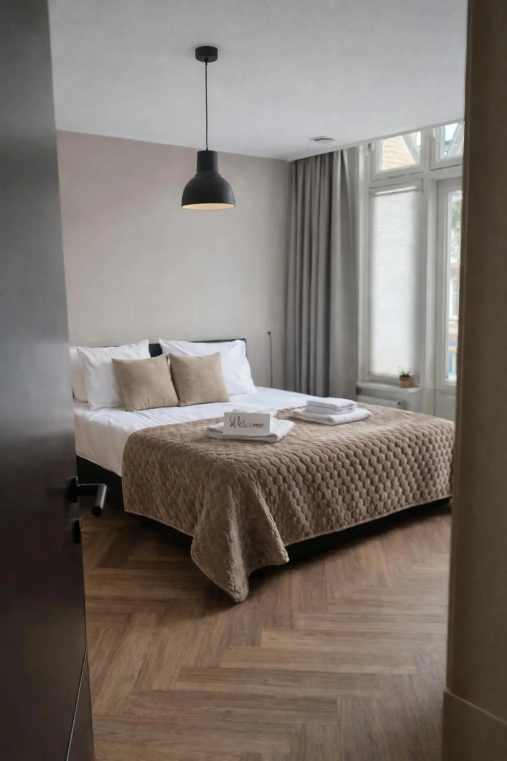 Bed in Hotel De Grote Kade - Boutique Heritage Hotel in het historische hart van Goes