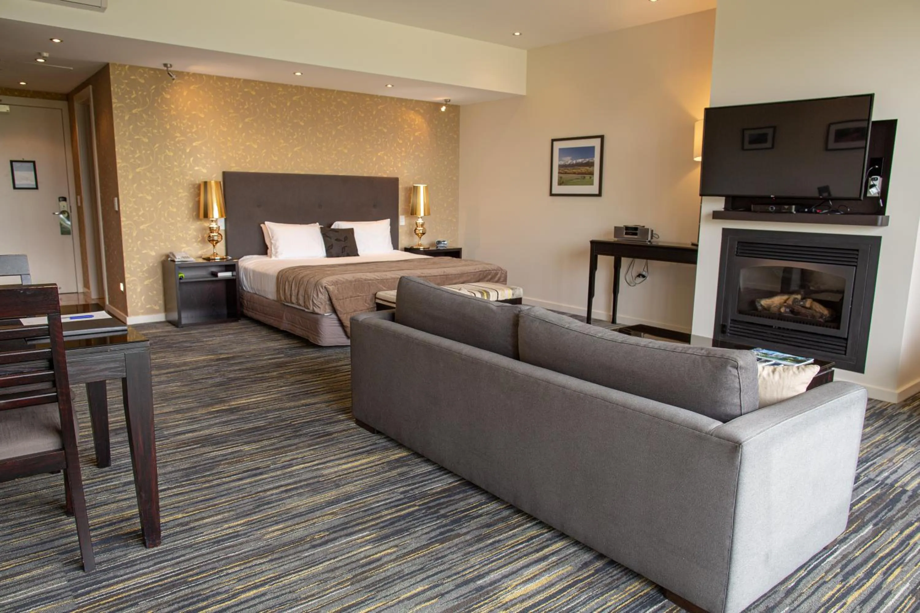 TV and multimedia, Bed in Braemar Lodge And Spa