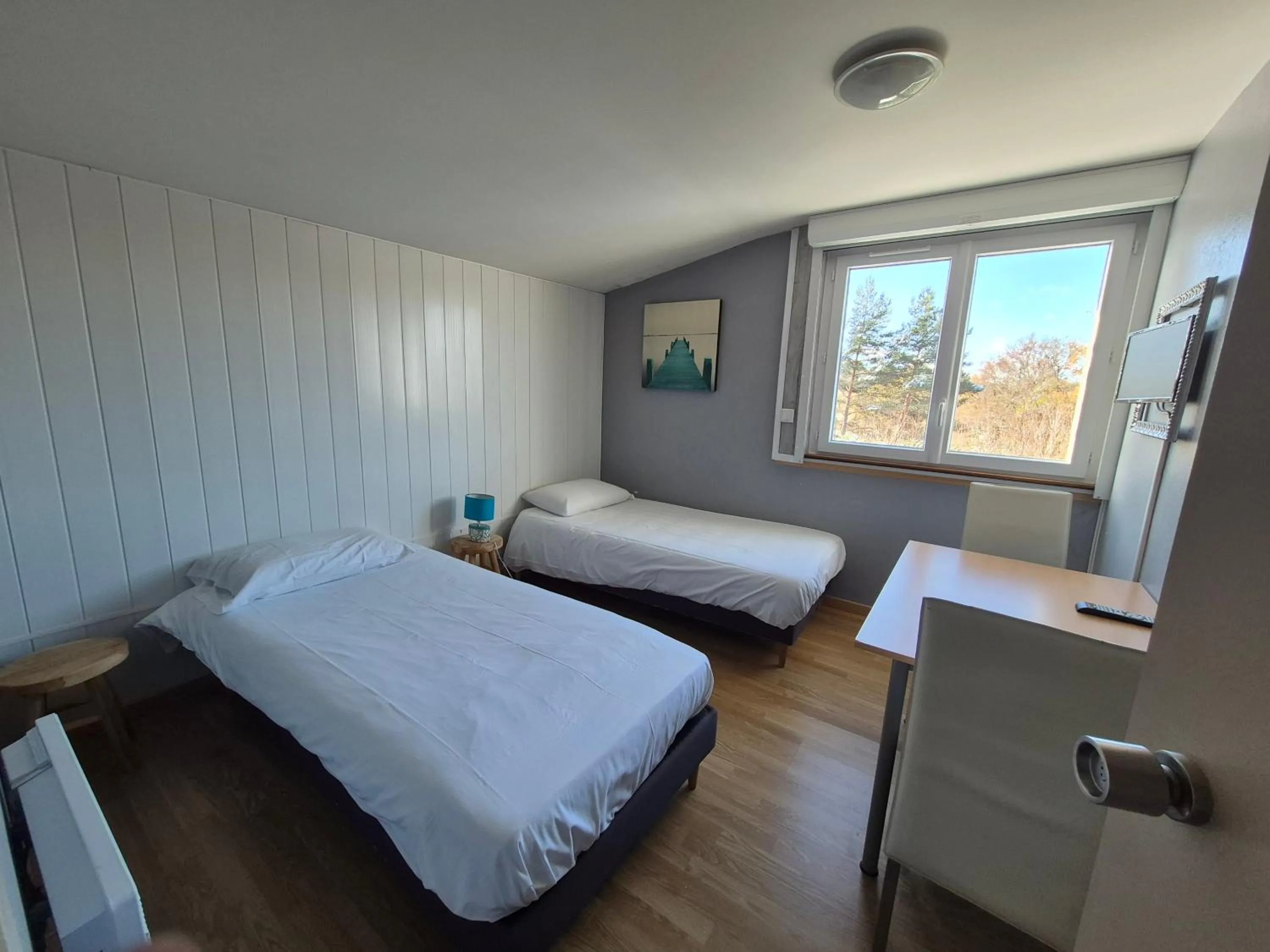 Bed in Logis Hotel Les Gravades Ussel