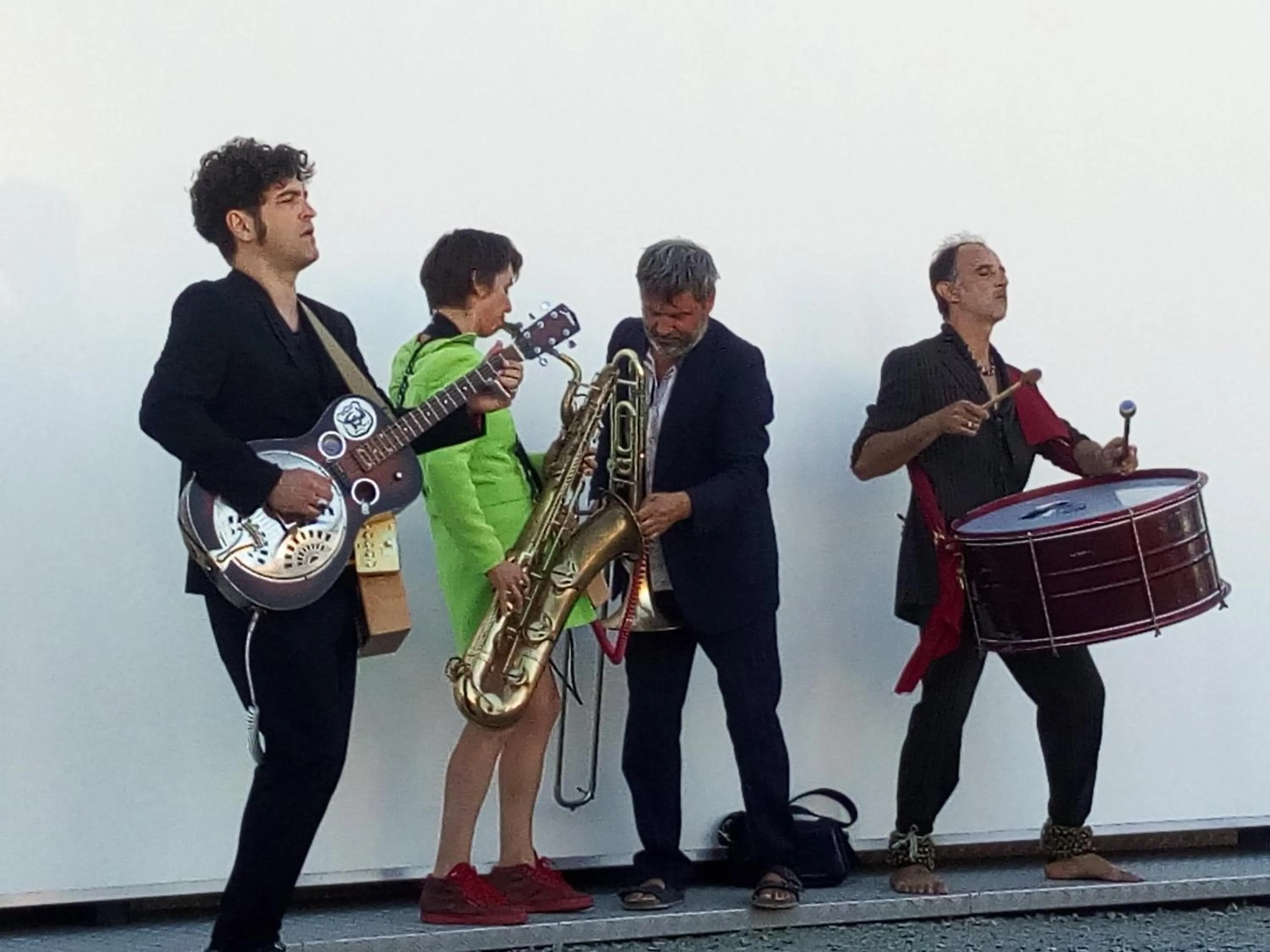 Evening entertainment in Auberge BonBeauJoli