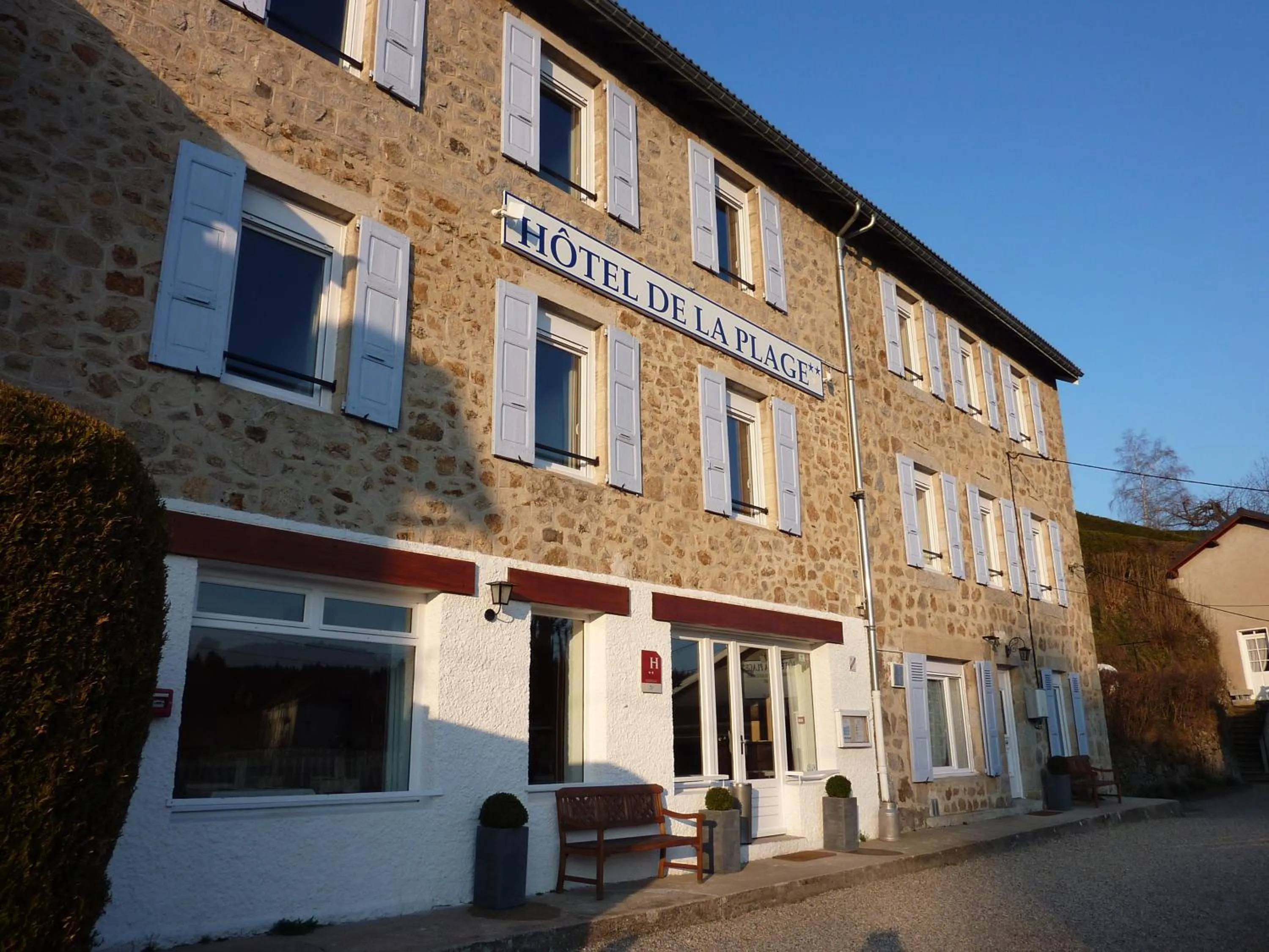Facade/entrance in Hôtel De La Plage