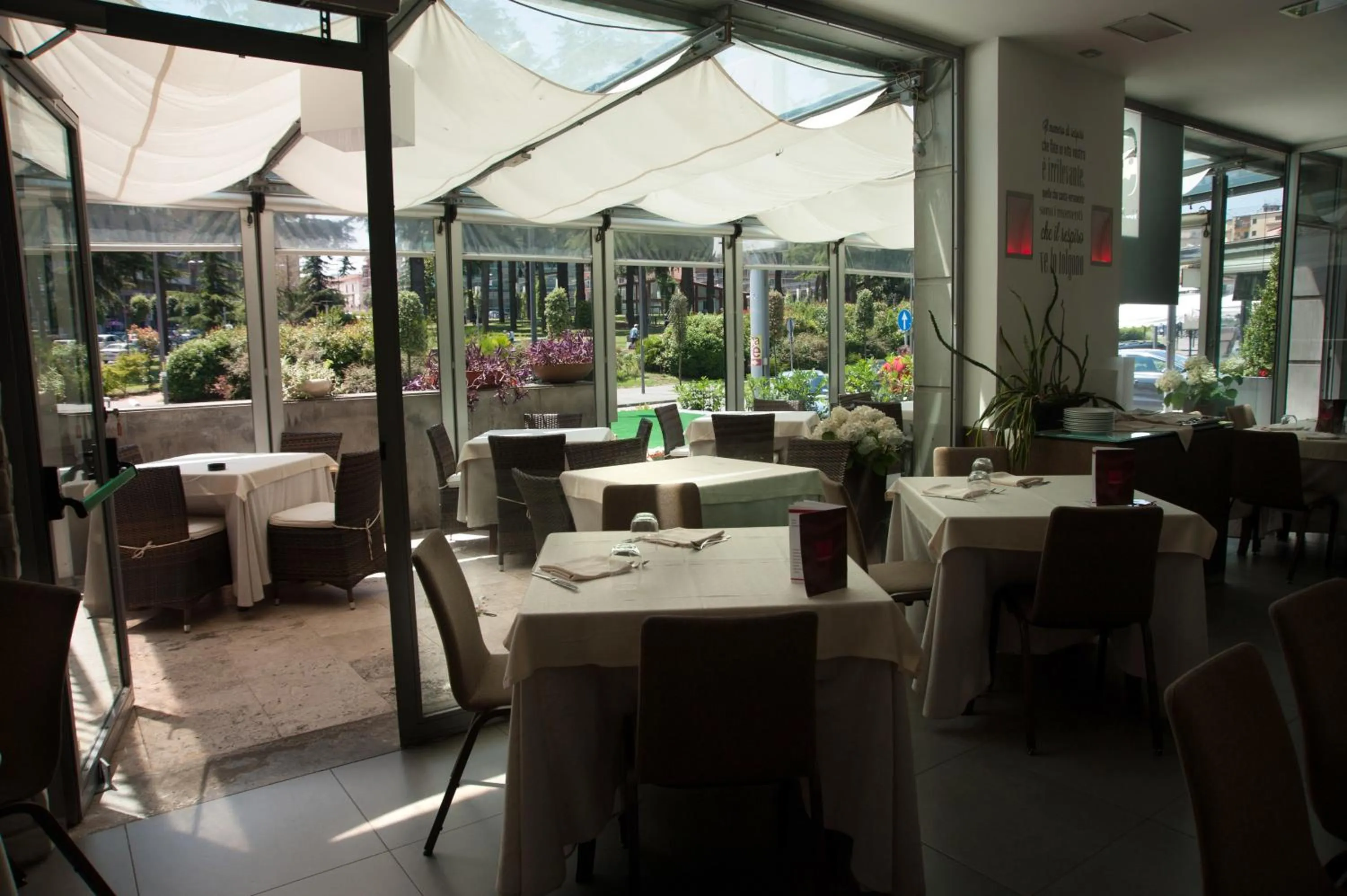 Restaurant/places to eat in Viva Hotel Avellino