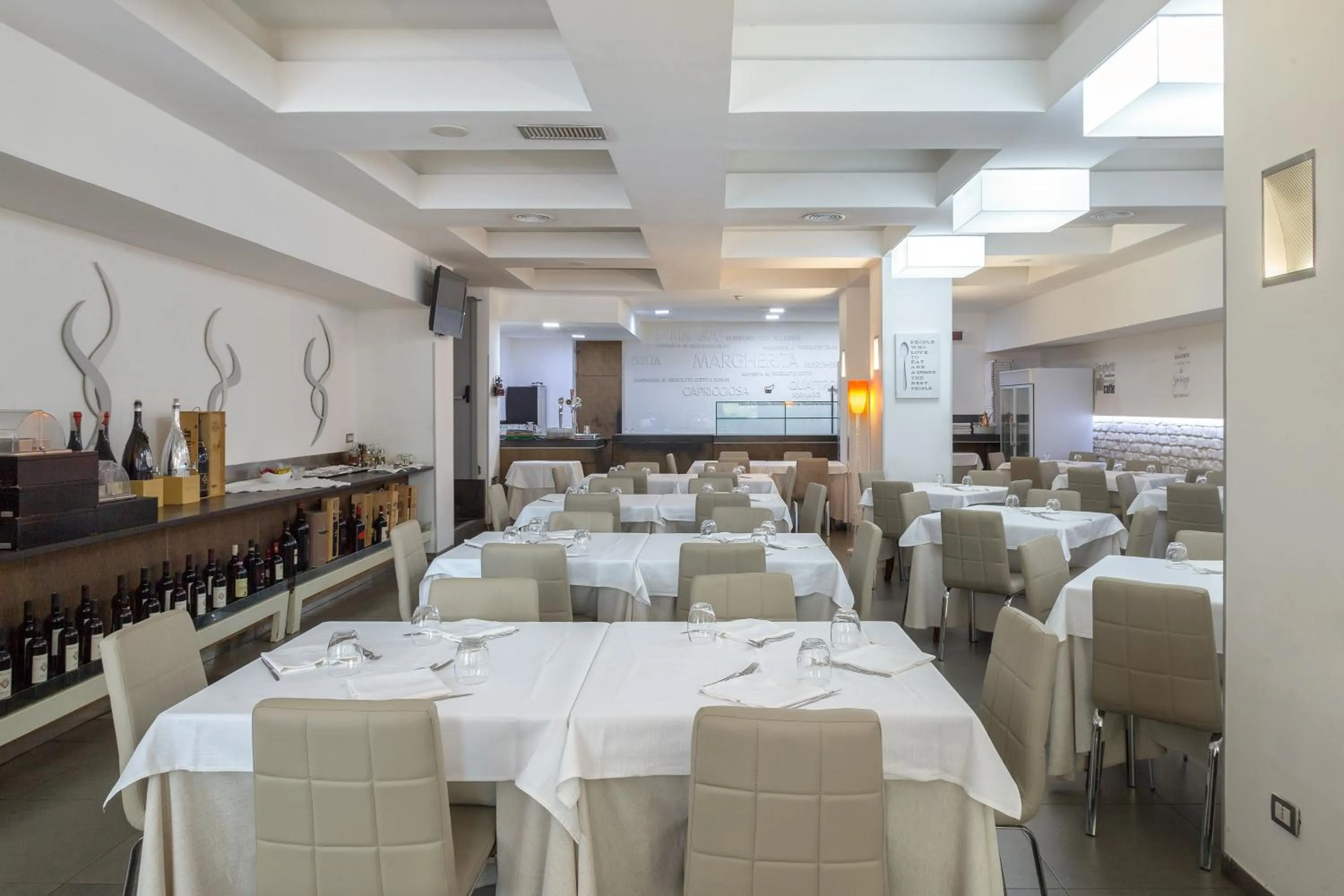 Restaurant/places to eat in Viva Hotel Avellino