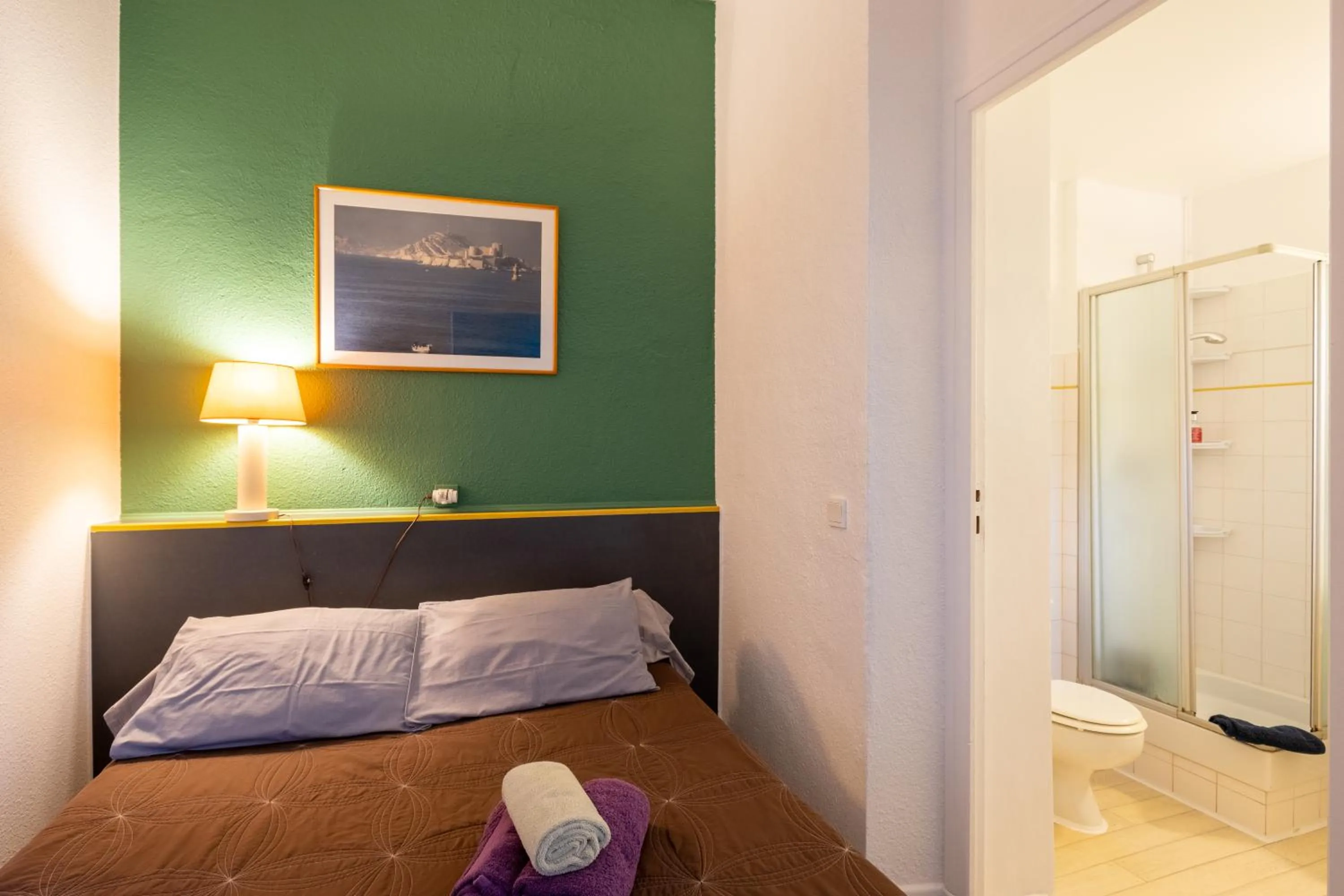 Bedroom, Bed in Résidence Meublée Services