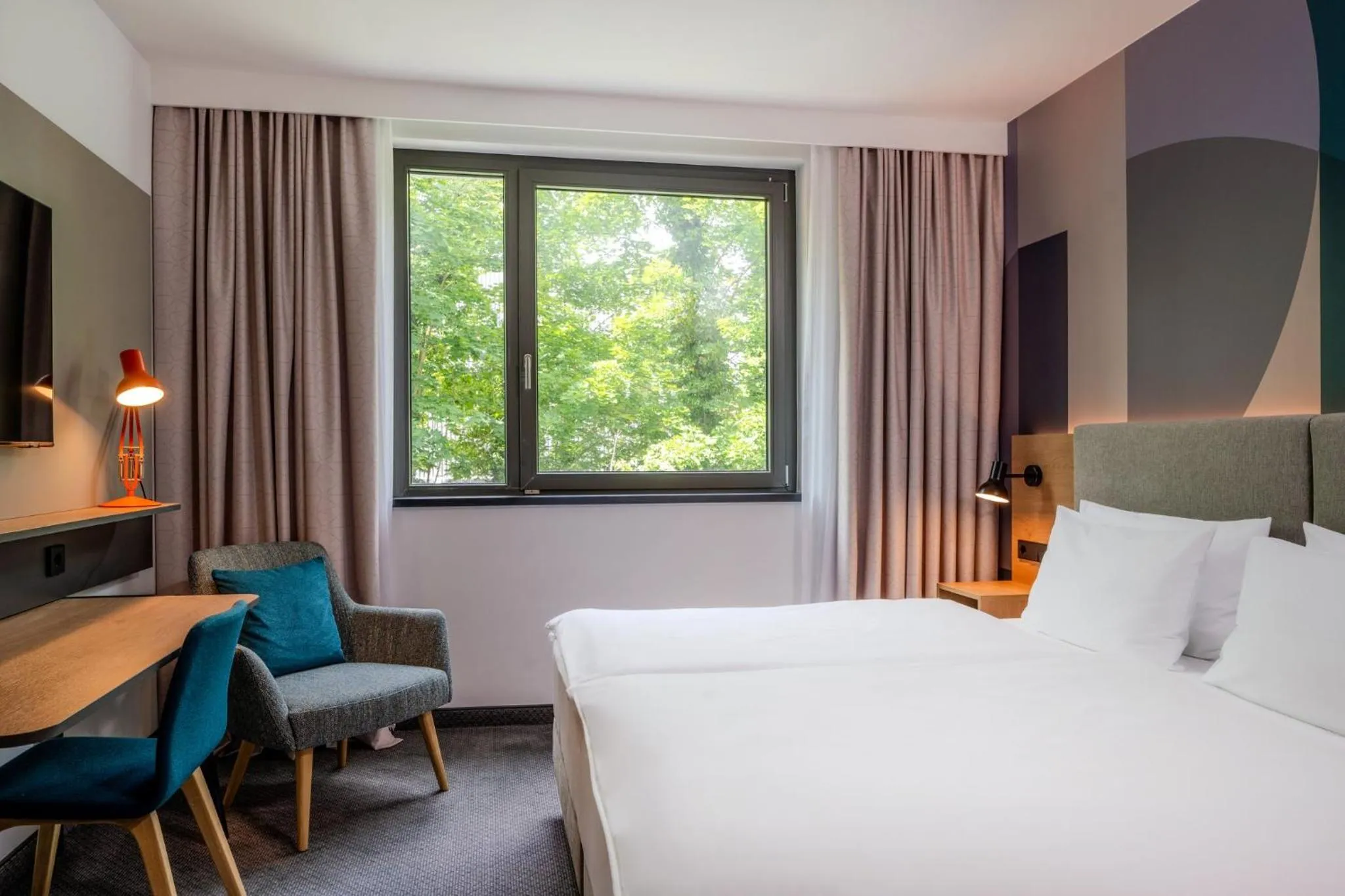 Photo of the whole room, Bed in Holiday Inn Munich - Westpark by IHG