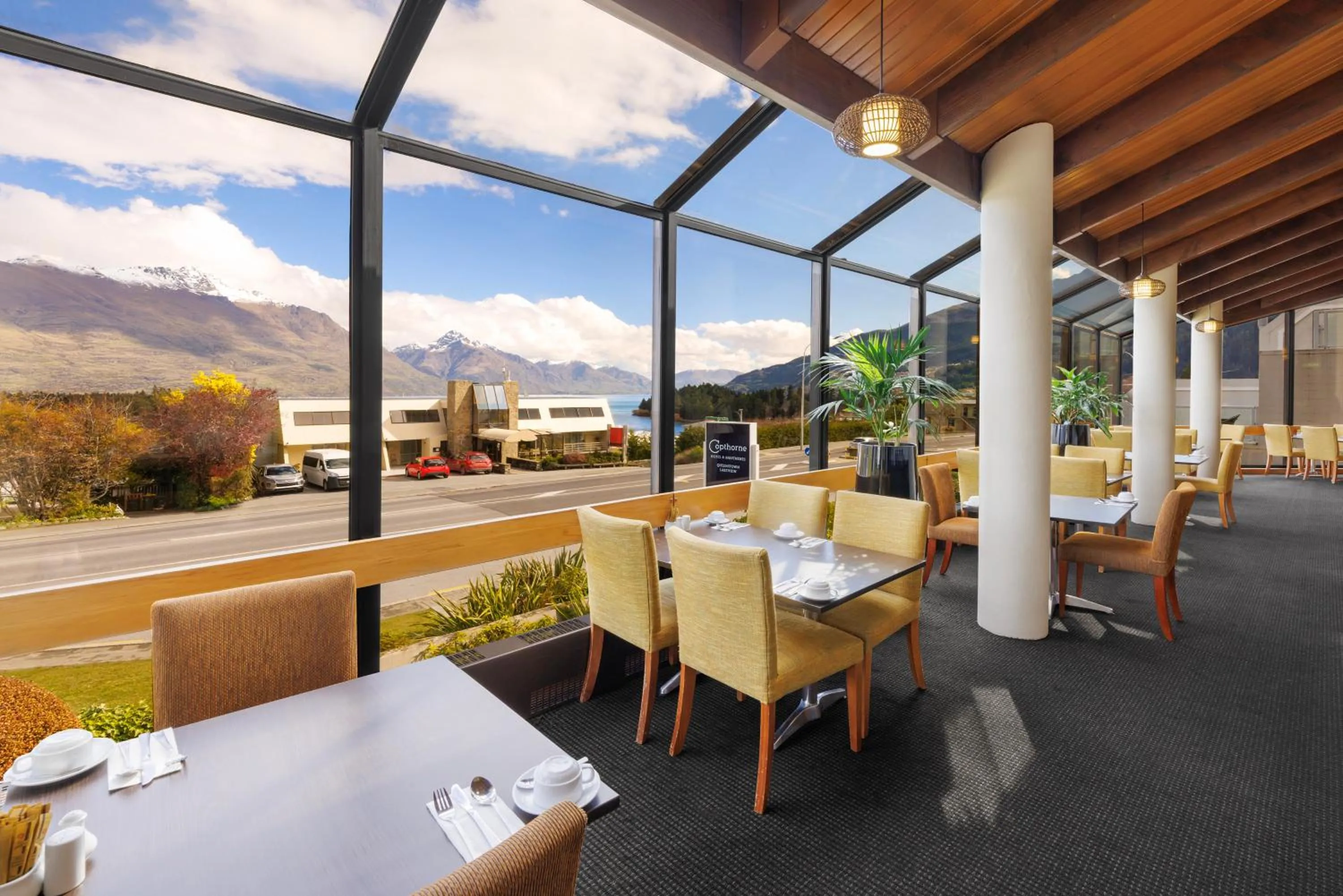 Restaurant/places to eat in Copthorne Hotel & Apartments Queenstown Lakeview