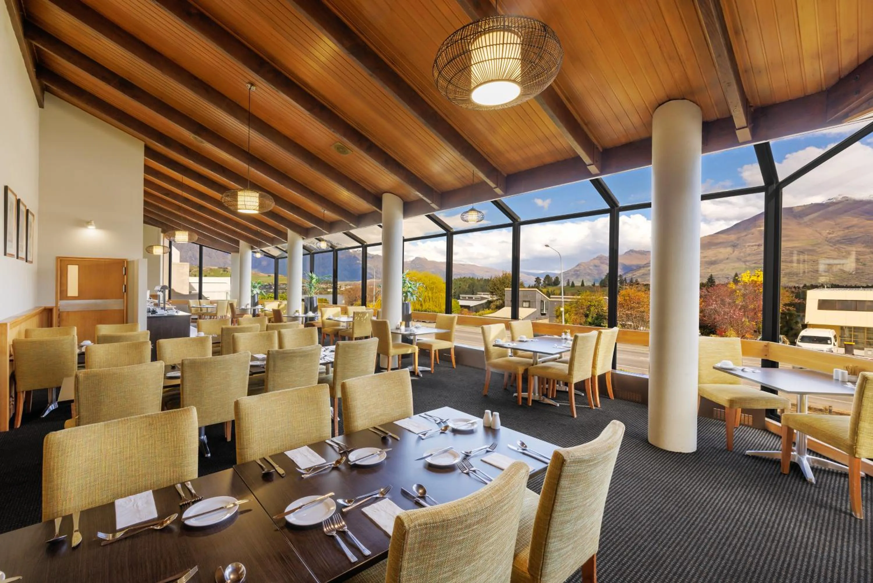 Restaurant/places to eat in Copthorne Hotel & Apartments Queenstown Lakeview
