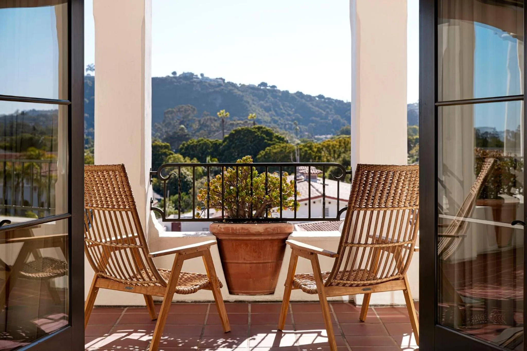 Photo of the whole room in Kimpton Canary Hotel by IHG