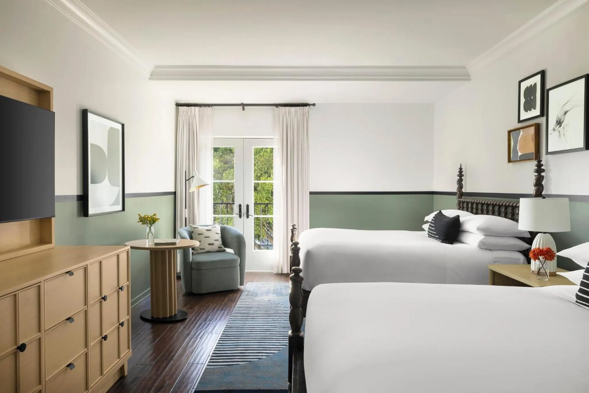 Photo of the whole room, Bed in Kimpton Canary Hotel by IHG