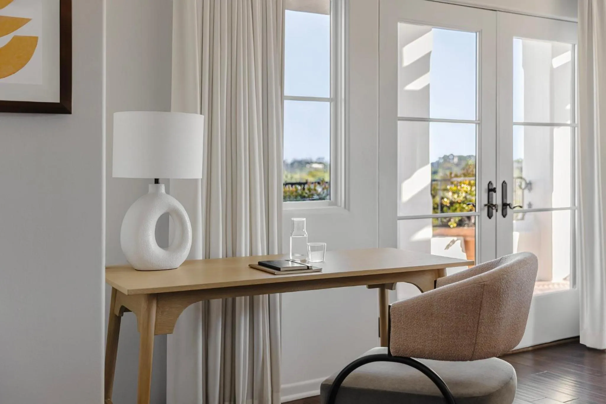 Photo of the whole room in Kimpton Canary Hotel by IHG