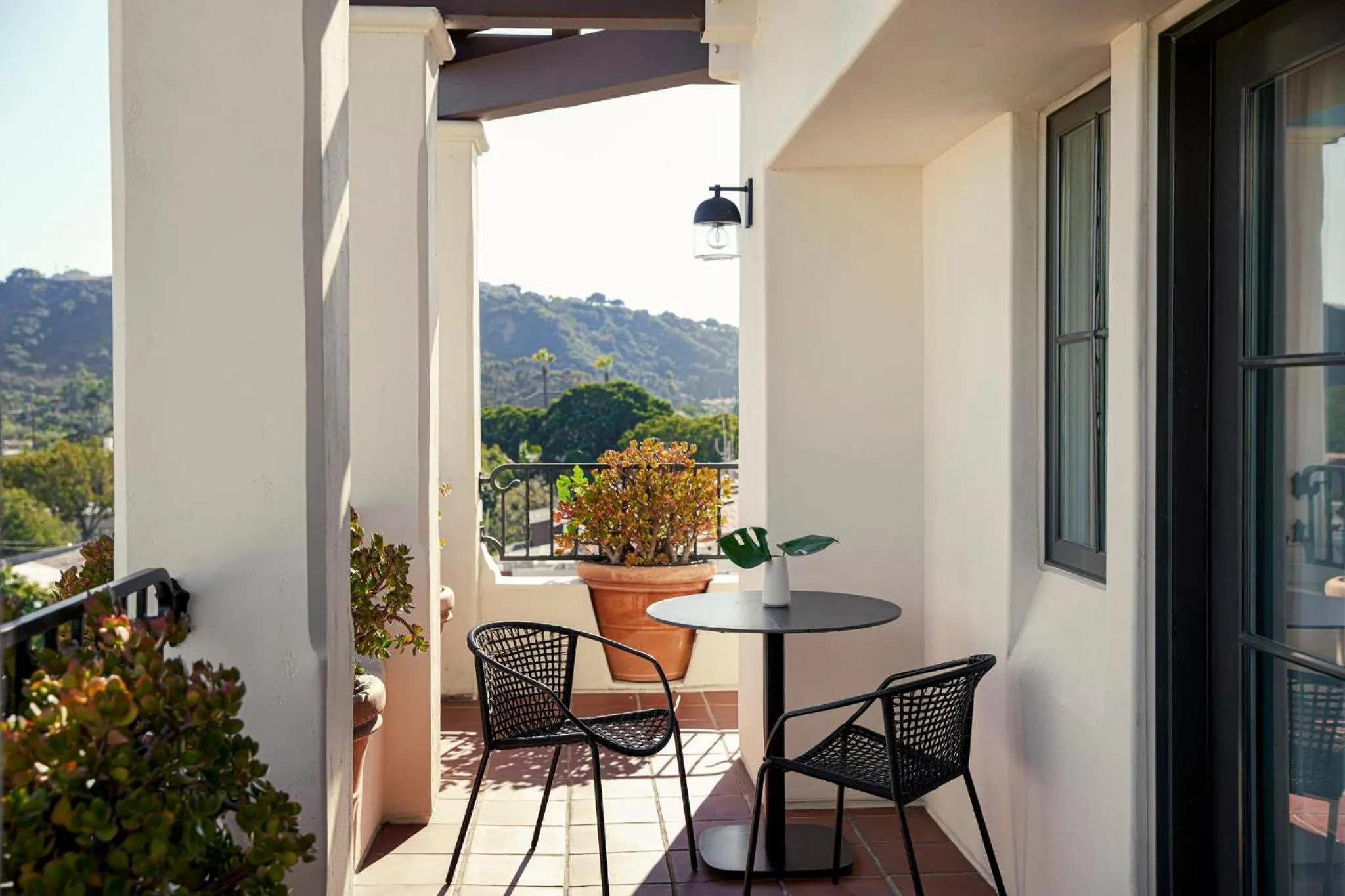 Photo of the whole room in Kimpton Canary Hotel by IHG