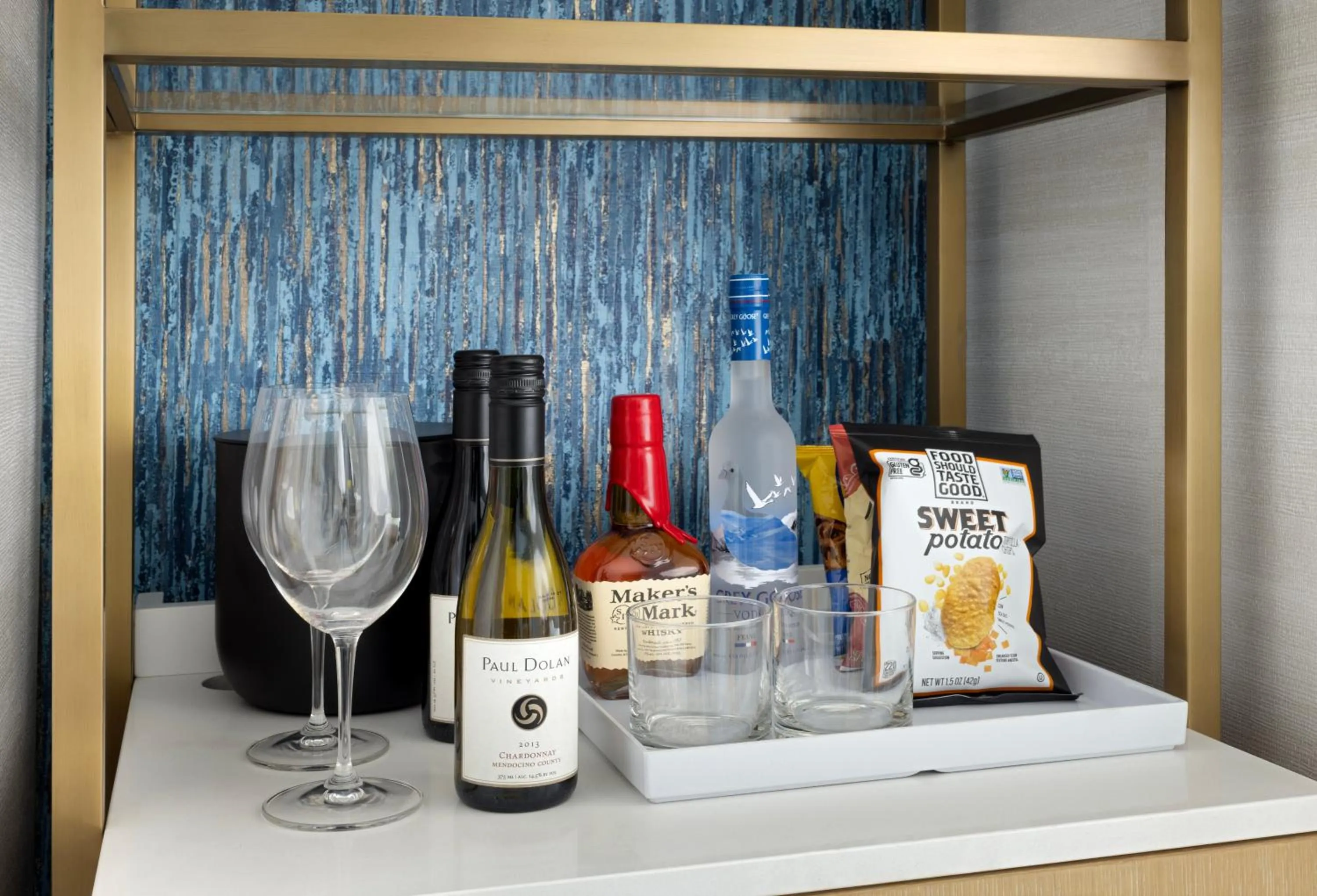 Bedroom in The Highland Dallas, Curio Collection by Hilton