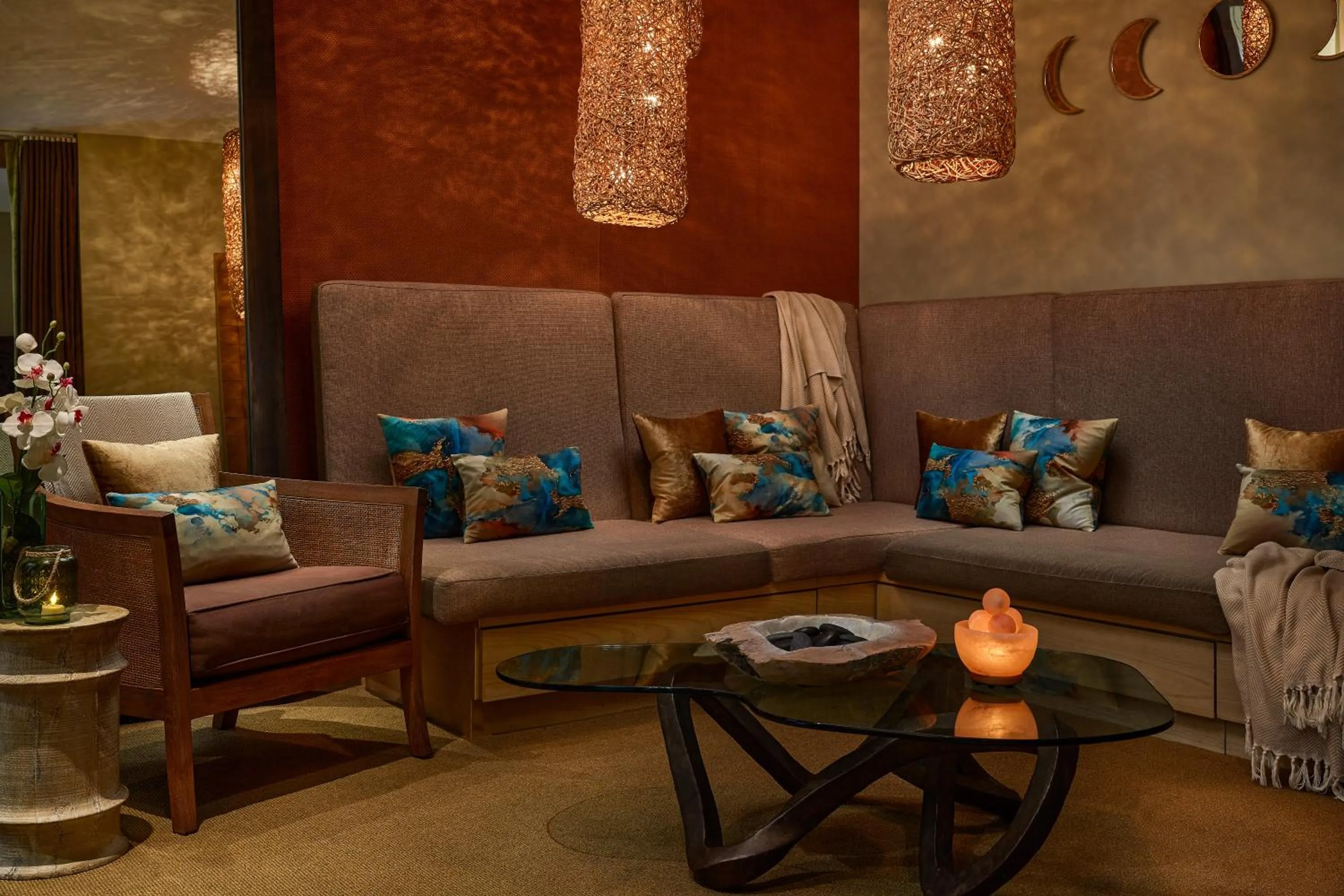 Lounge or bar in The Highland Dallas, Curio Collection by Hilton