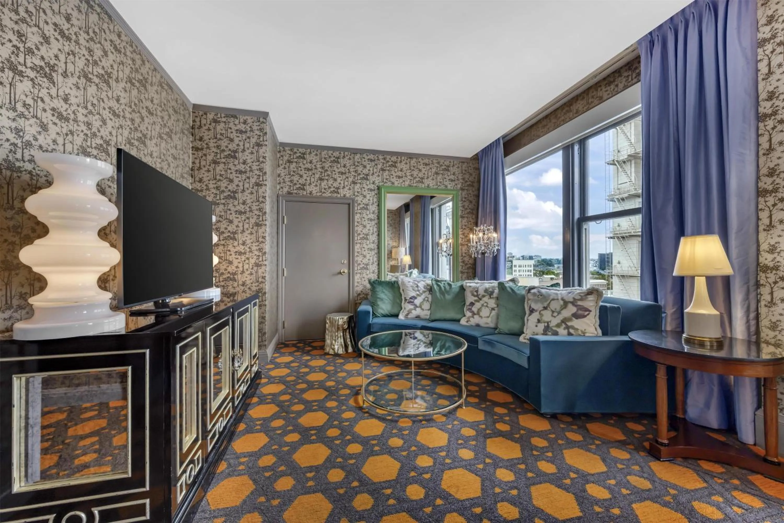 Photo of the whole room in The Royal Sonesta Portland Downtown