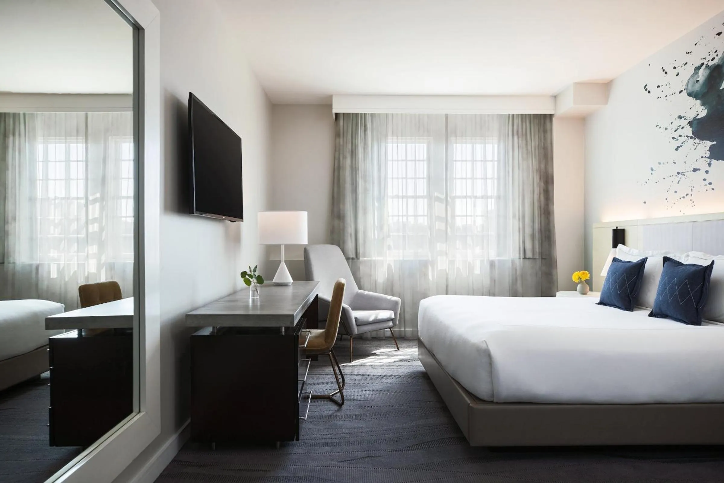 Photo of the whole room, Bed in Archer Hotel Old Town Alexandria