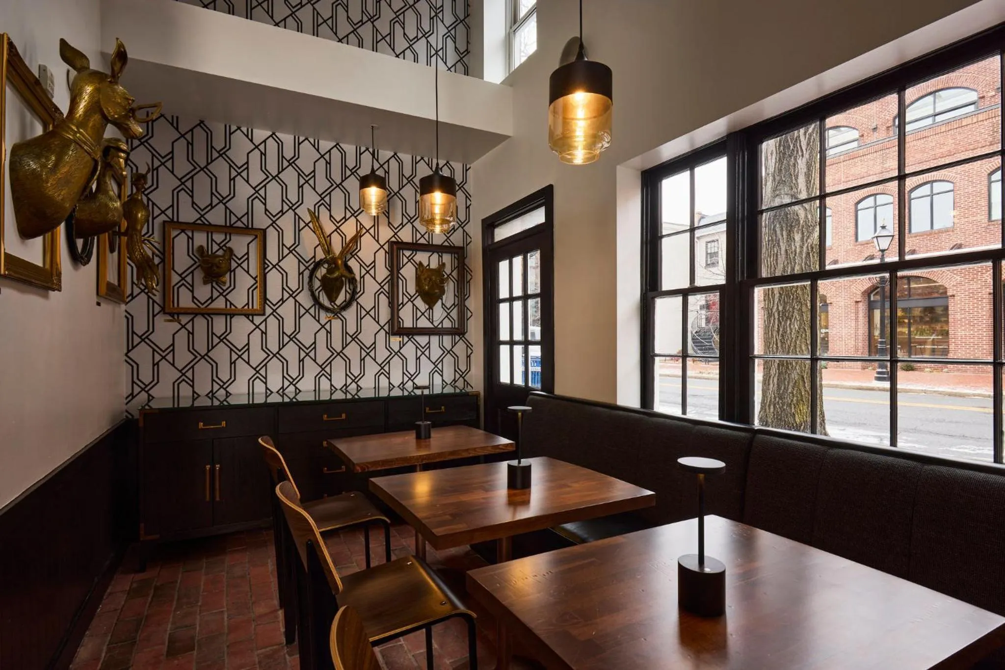 Facade/entrance in Archer Hotel Old Town Alexandria