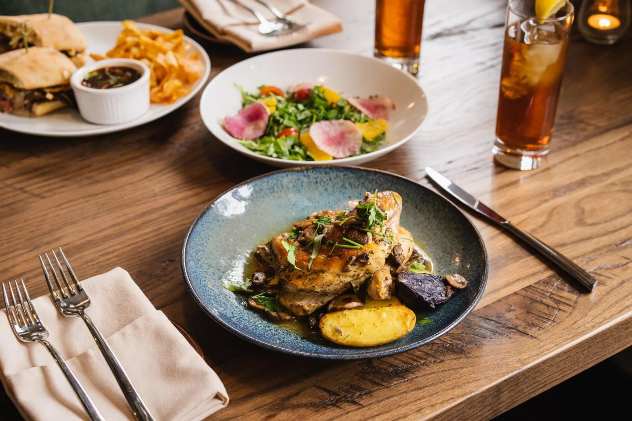 Restaurant/places to eat in Archer Hotel Old Town Alexandria